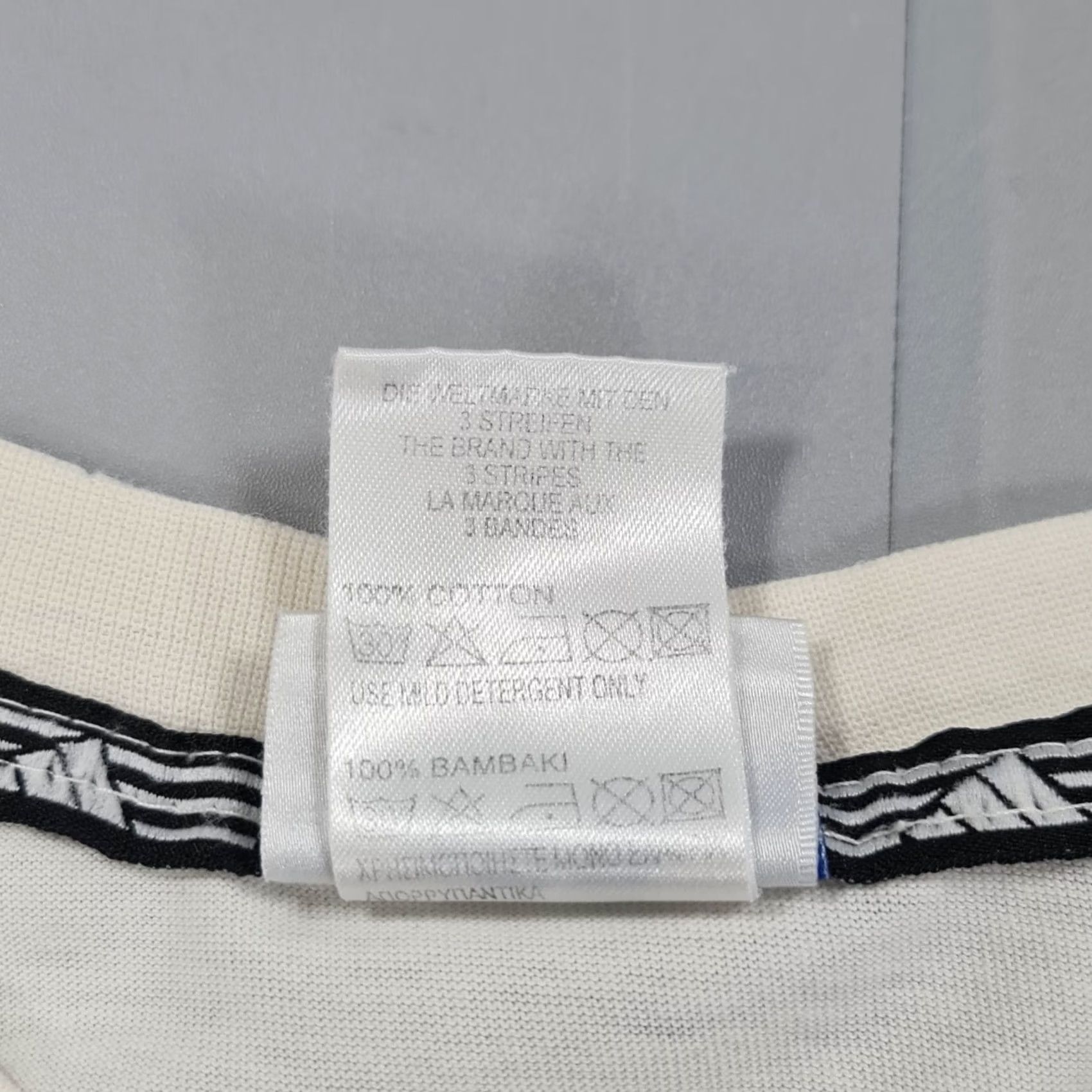 Adidas adidas Mens T Shirt Ivory XL Vintage Tee 90s Logo Crew Neck Short Sleeve Sports Mens Vintage XL Ivory Adidas Shirt 90s Size US XL / EU 56 / 4 - 4 Thumbnail
