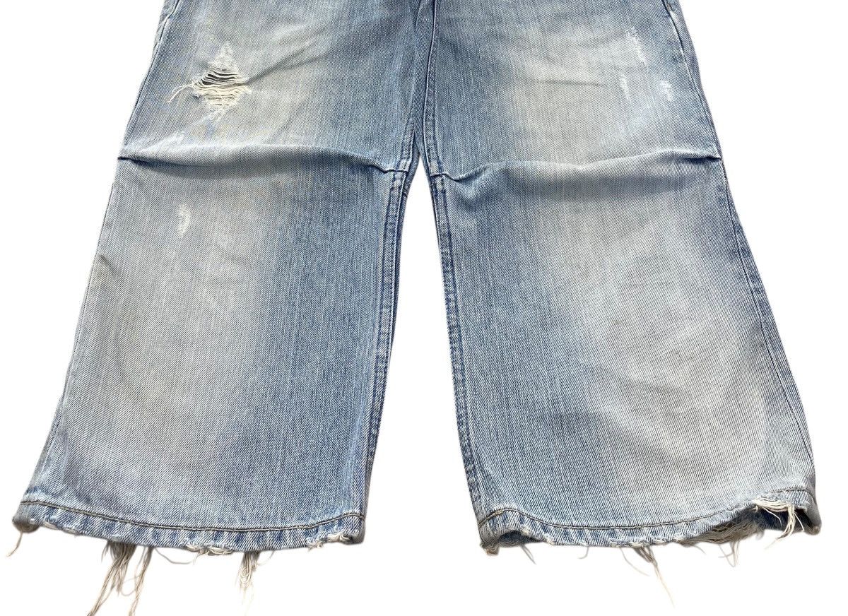 Japanese Brand Japanese Brand Light Wash Distressed Style Wide Leg Cut Size US 34 / EU 50 - 5 Thumbnail