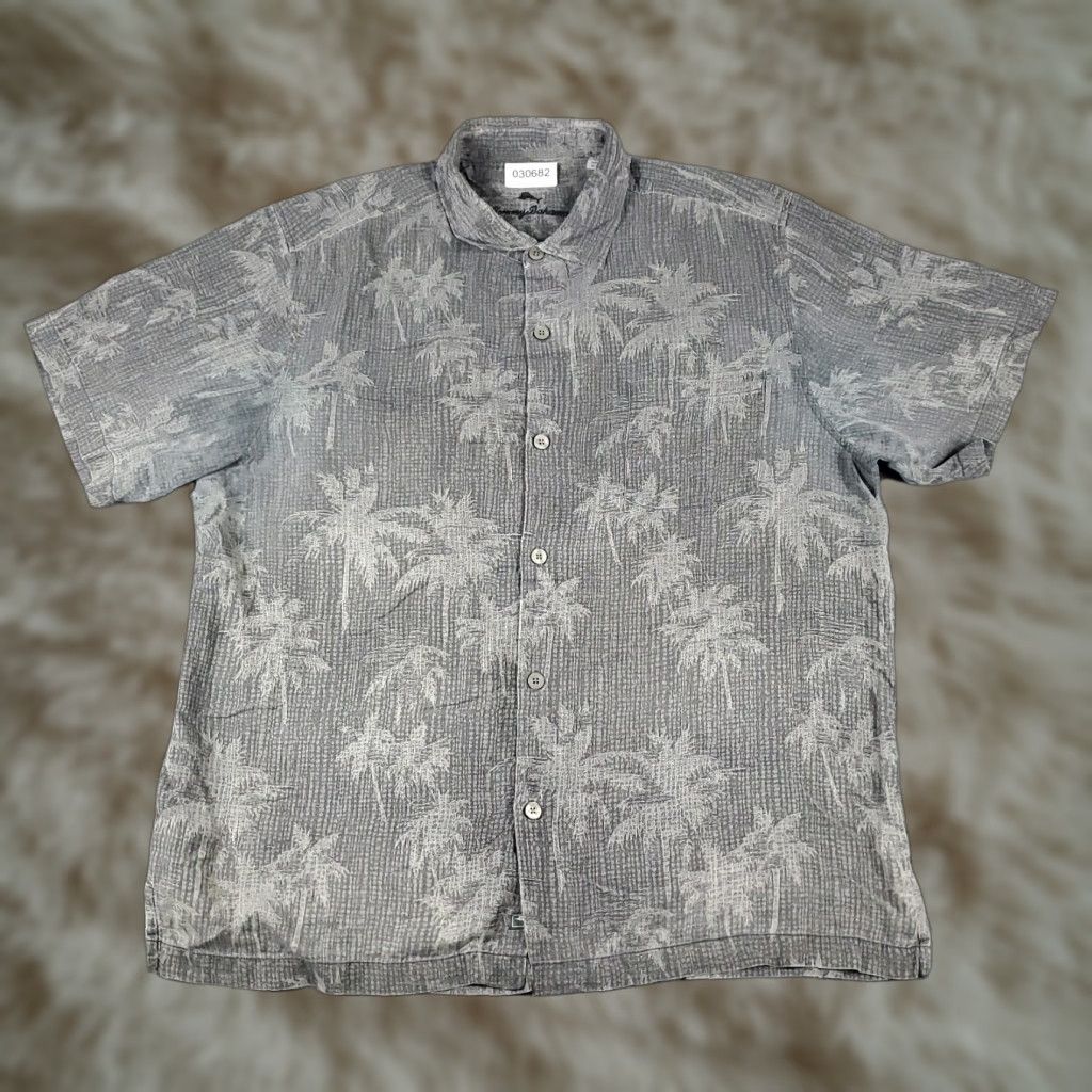 Tommy Bahama VINTAGE Tommy Bahama Shirt Mens XL Gray Aloha Camp Hawaiian Button Up Short Sleeve Silk Size US XL / EU 56 / 4 - 1 Thumbnail