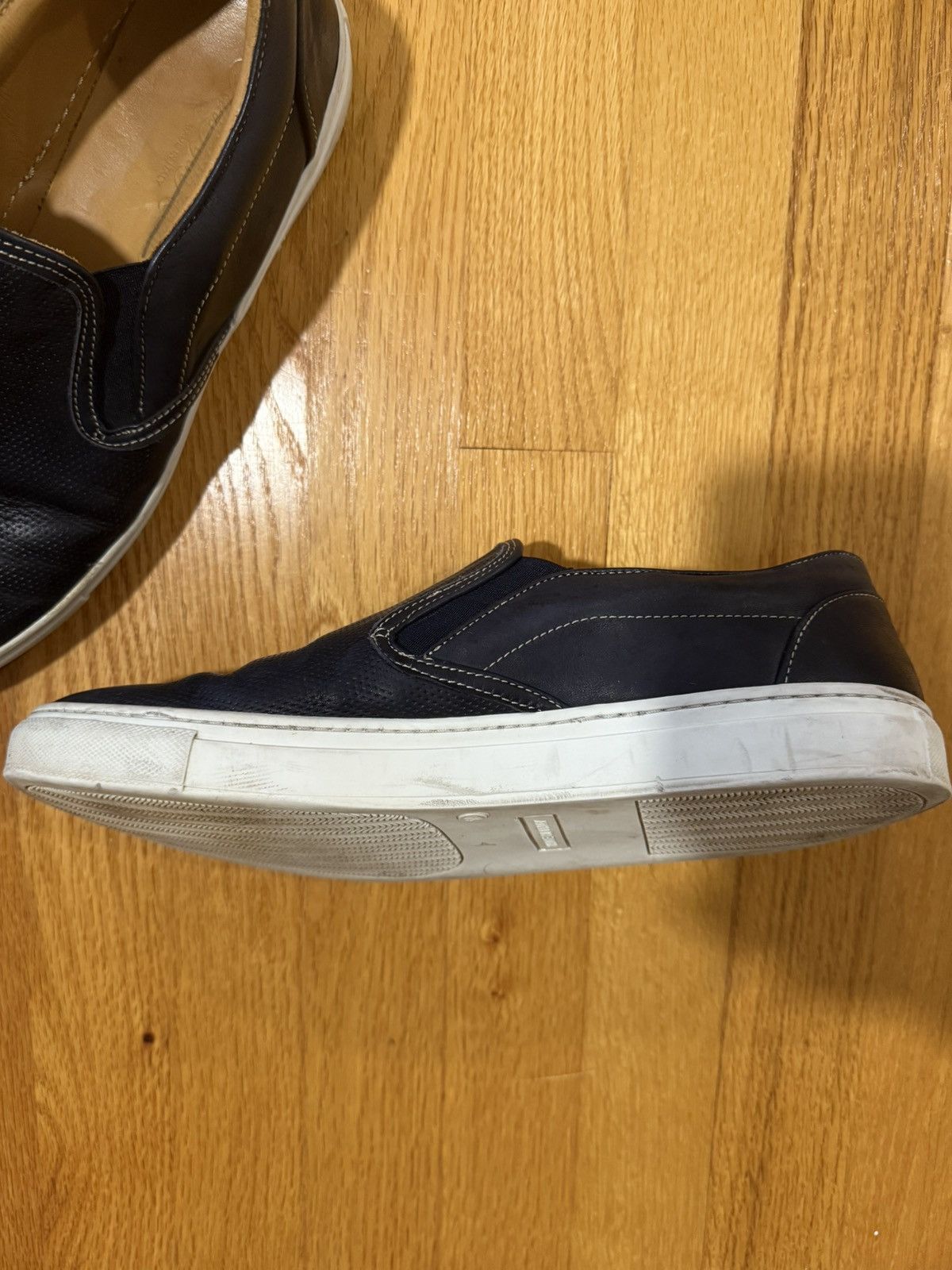 Saks Fifth Avenue Saks Fifth Avenue Men’s Slip-On Leather Shoes Size 10 Size US 10 / EU 43 - 7 Thumbnail