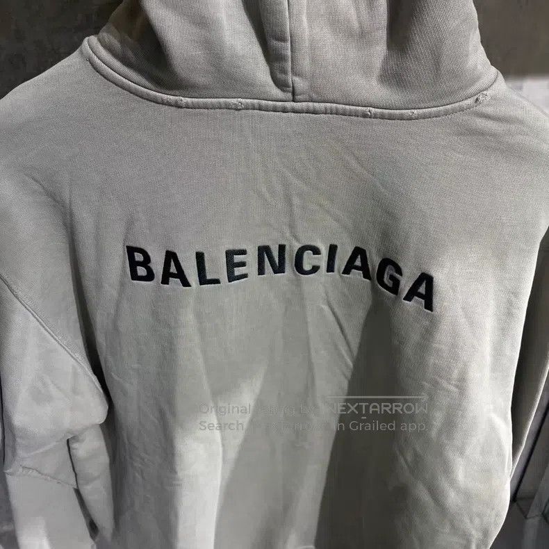 Balenciaga Balenciaga Front and Back Embroidered Letter Logo Grey Hoo Size US S / EU 44-46 / 1 - 5 Thumbnail
