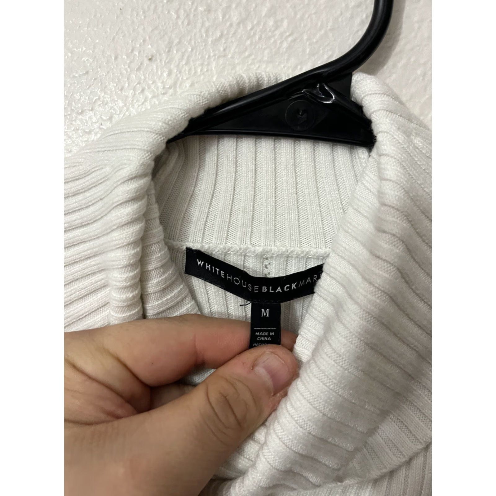 White House Black Market White House Black Market Sweater Turtleneck White Medium Womens Pullover Knit Stretch Vintage? Size M / US 6-8 / IT 42-44 - 2 Thumbnail