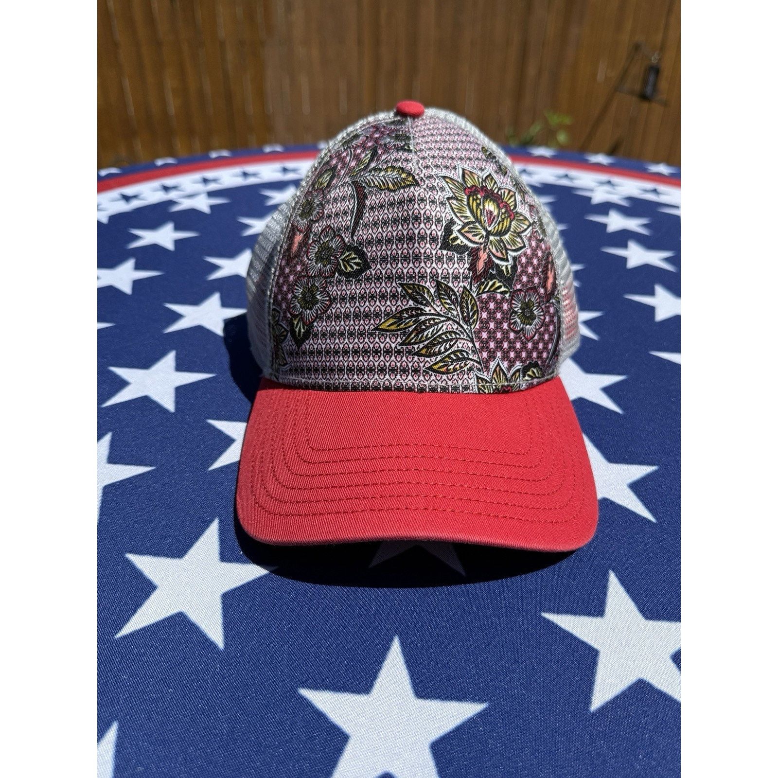 Prana prAna Women’s Red Mesh Trucker Baseball Hat Adjustable, EUC Size ONE SIZE - 2 Thumbnail