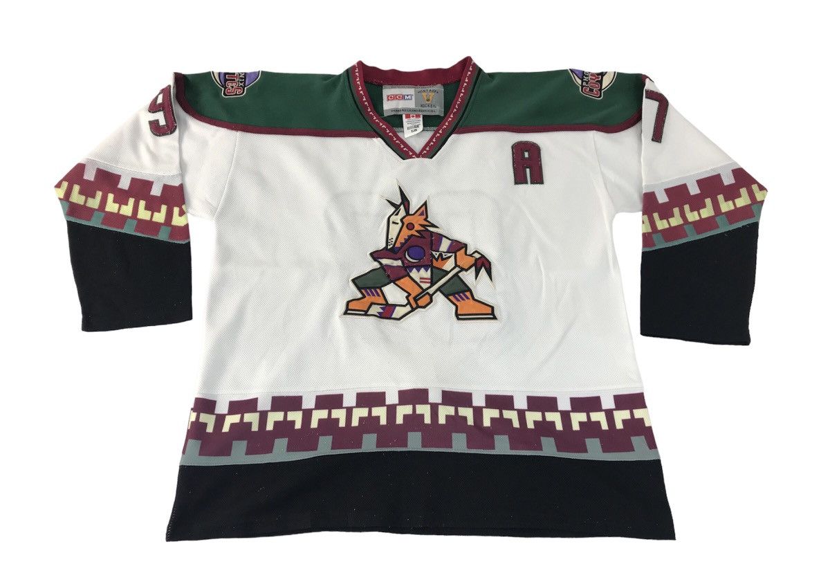 NHL CCM Phoenix Coyotes Hockey Team Jerseys Tee