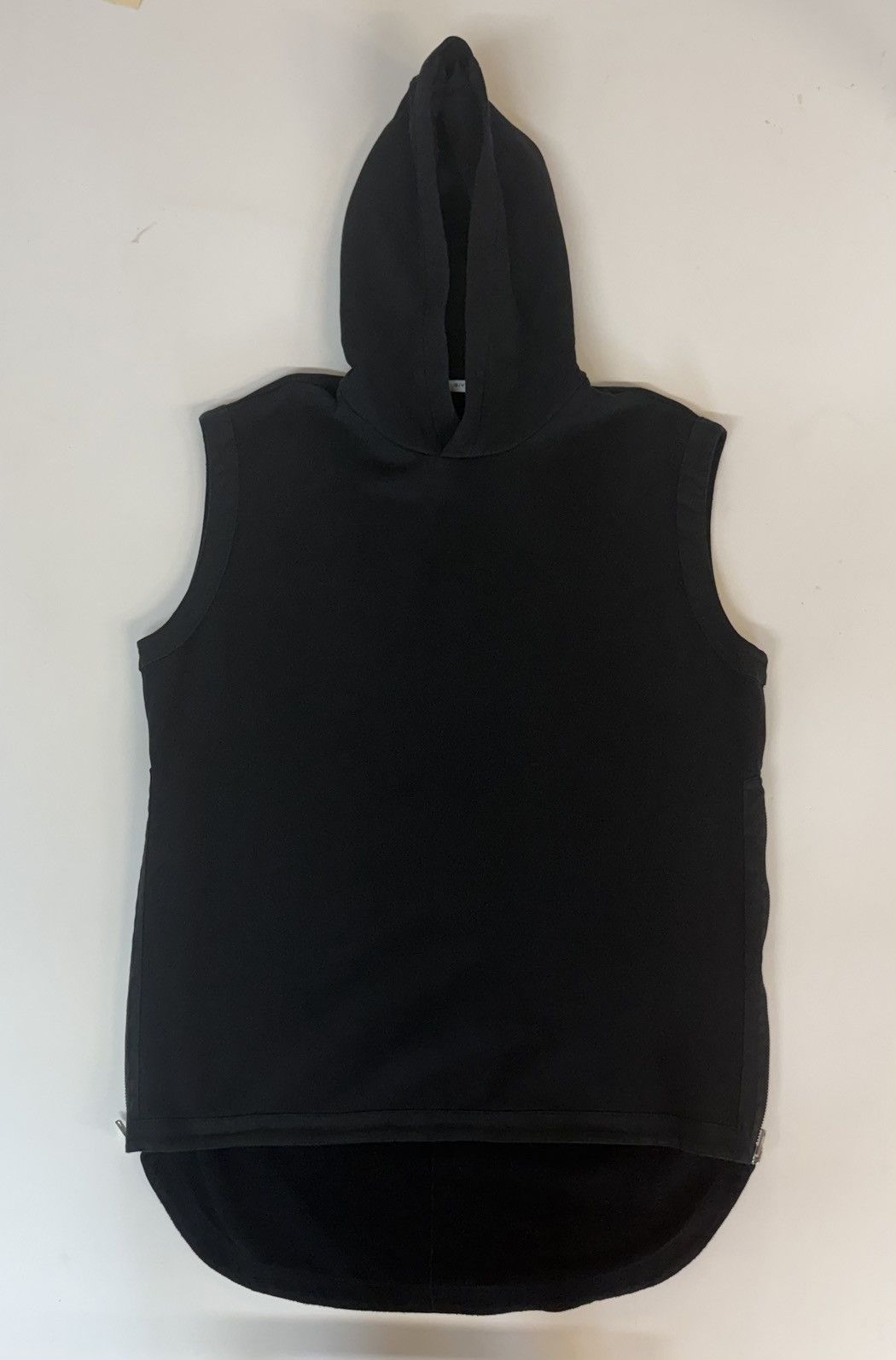 Givenchy GIVENCHY PARIS — Sleeveless Side-Zip Hoodie Vest Black | XL Size US XL / EU 56 / 4 - 11 Thumbnail
