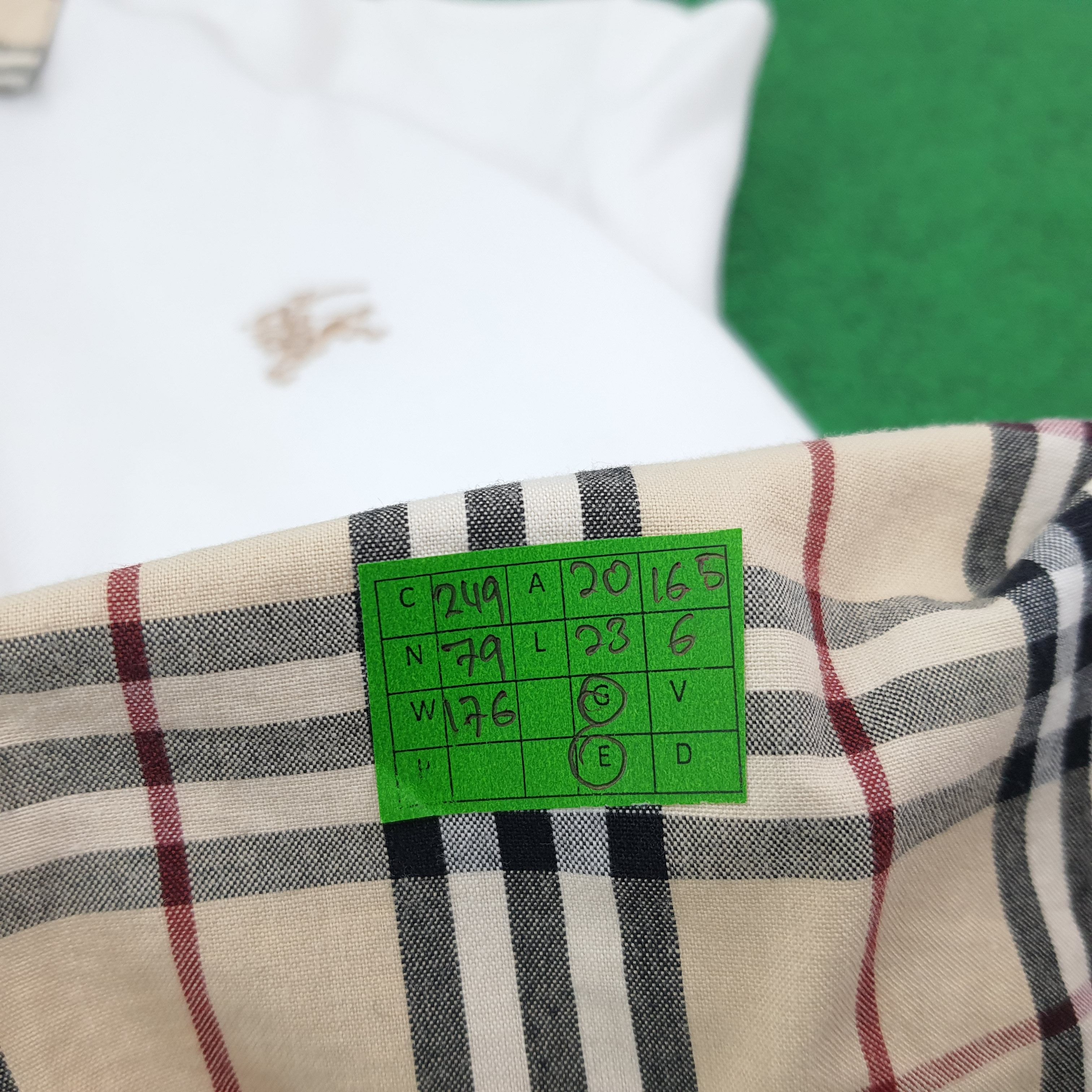 Burberry Vintage Burberry London Nova Check Polo Shirt C249N79 Size M / US 6-8 / IT 42-44 - 7 Thumbnail
