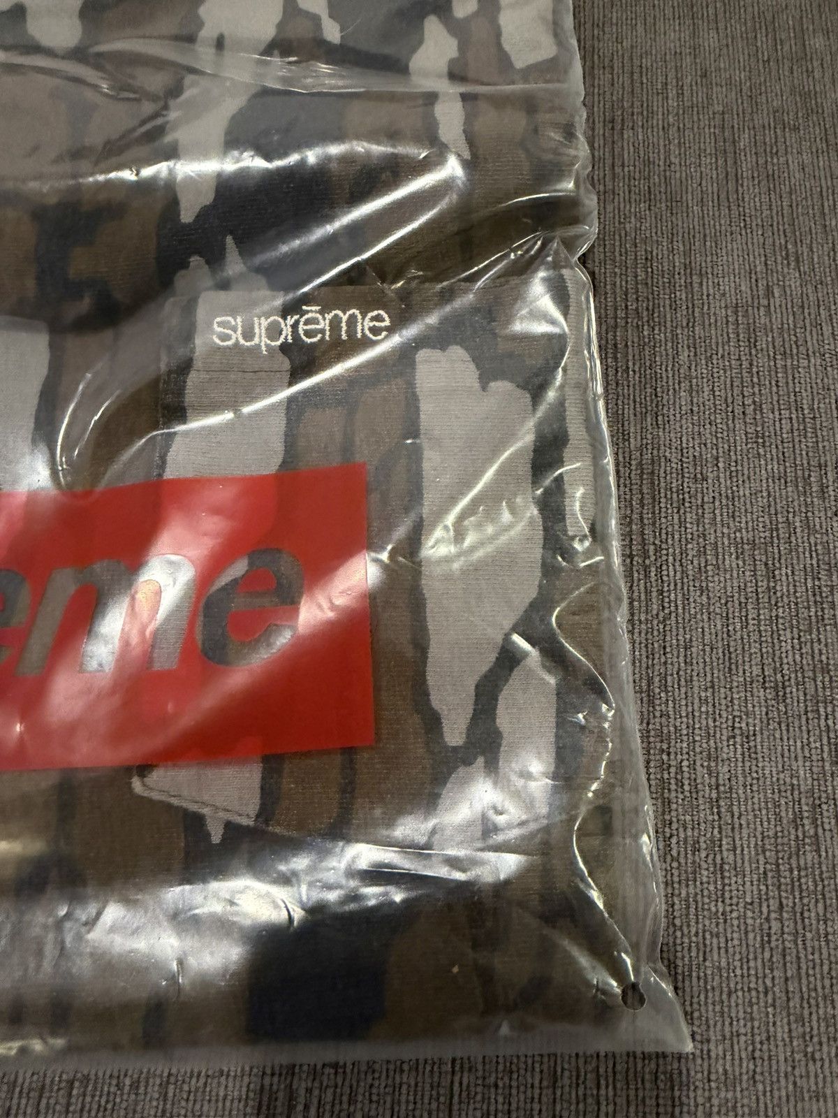 Supreme Supreme Mossy Oak Trebark Camo Pocket T Shirt sz M BRAND NEW Size US M / EU 48-50 / 2 - 2 Thumbnail