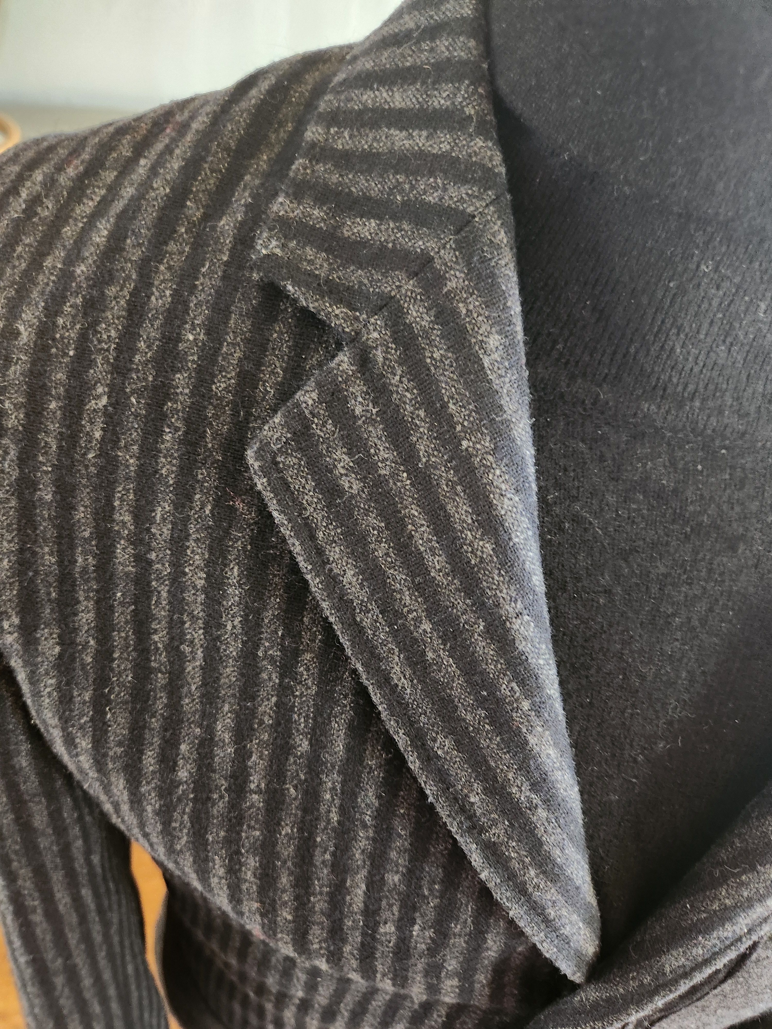 Marc Ecko NWOT Wool Blend Black and Gray Striped Men's Blazer Size 42R - 3 Thumbnail