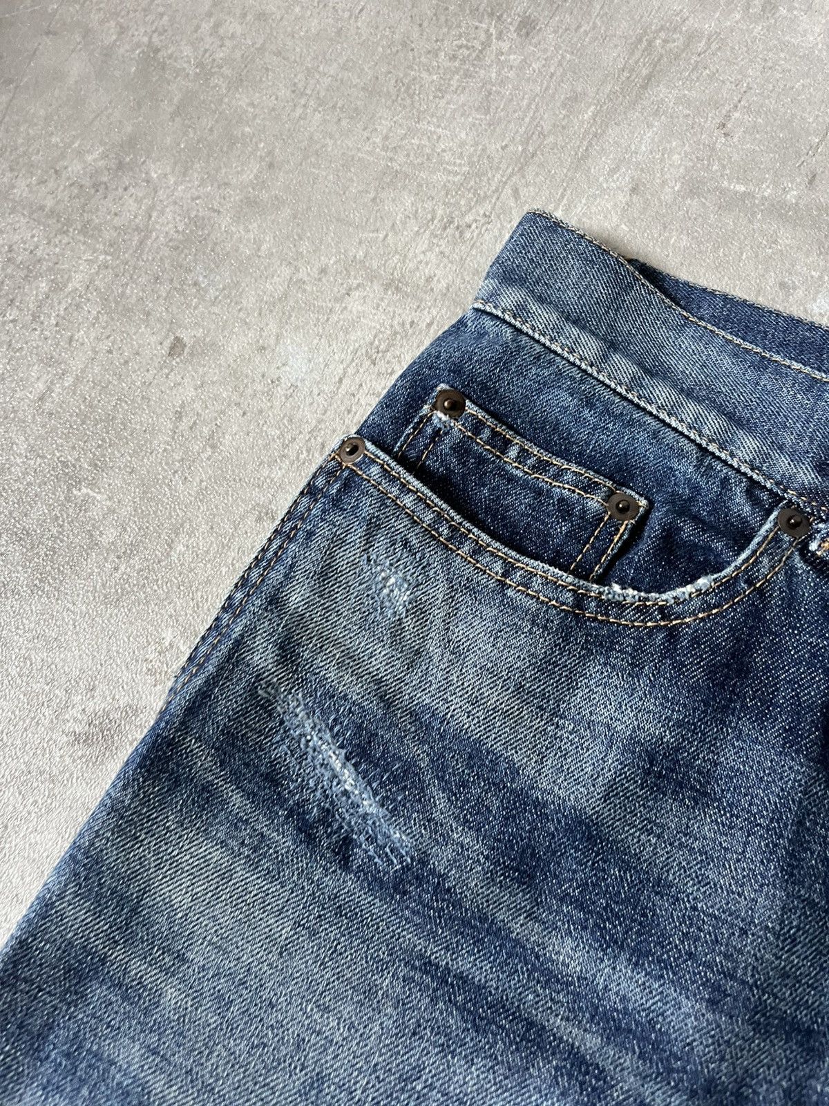Saint Laurent Paris Saint Laurent A/W 18 washed distressed jeans Size US 30 / EU 46 - 6 Thumbnail