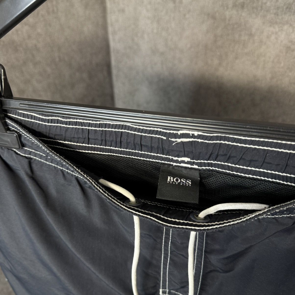Hugo Boss Hugo Boss nylon Shorts y2k M/L Size US 32 / EU 48 - 4 Thumbnail