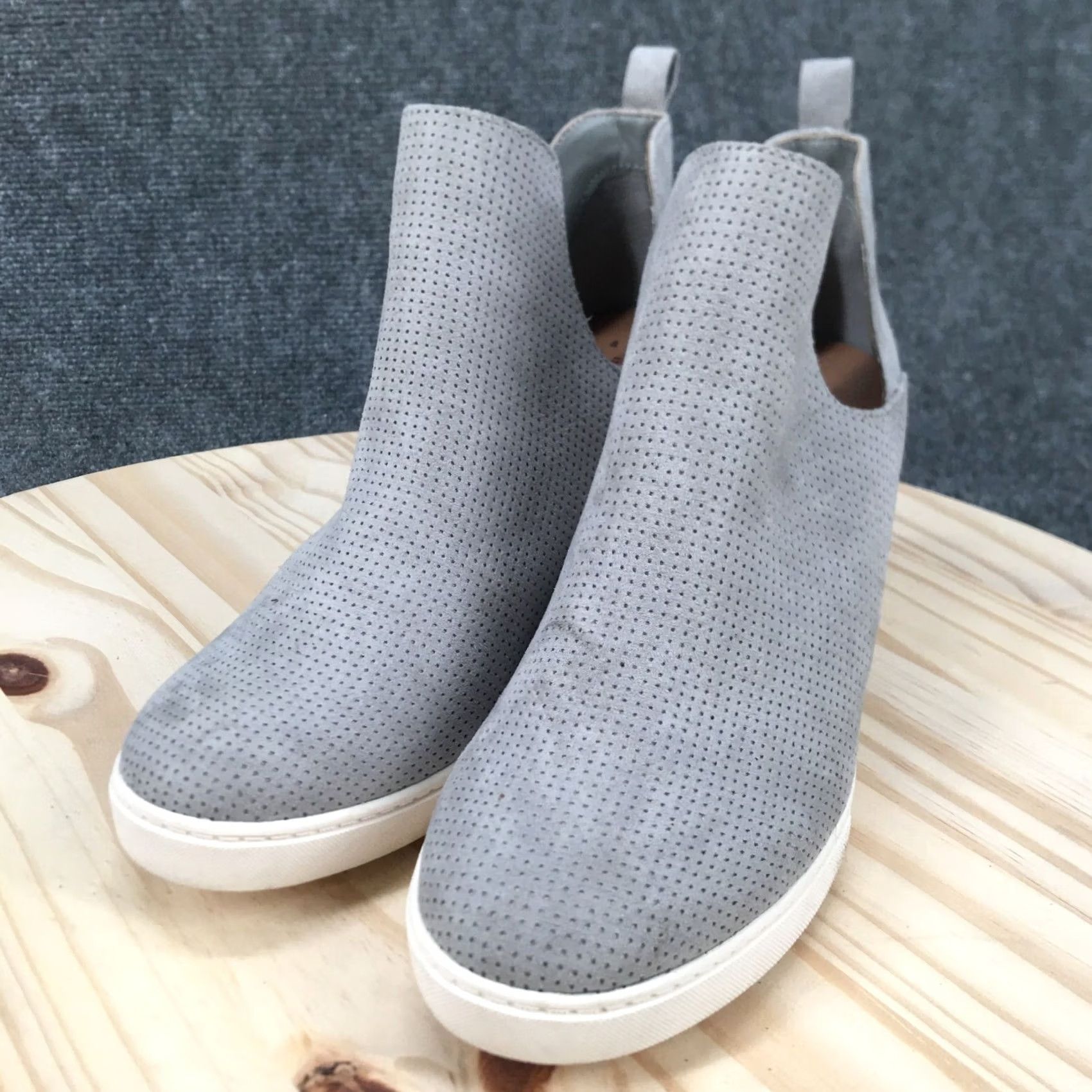 Vintage A New Day Boots Womens 9 Caralie Casual Slip On Wedge Ankle Bootie Gray Fabric Shoes Womens Caralie Wedge Bootie Gray Fabric Size US 9 / IT 39 - 6 Thumbnail