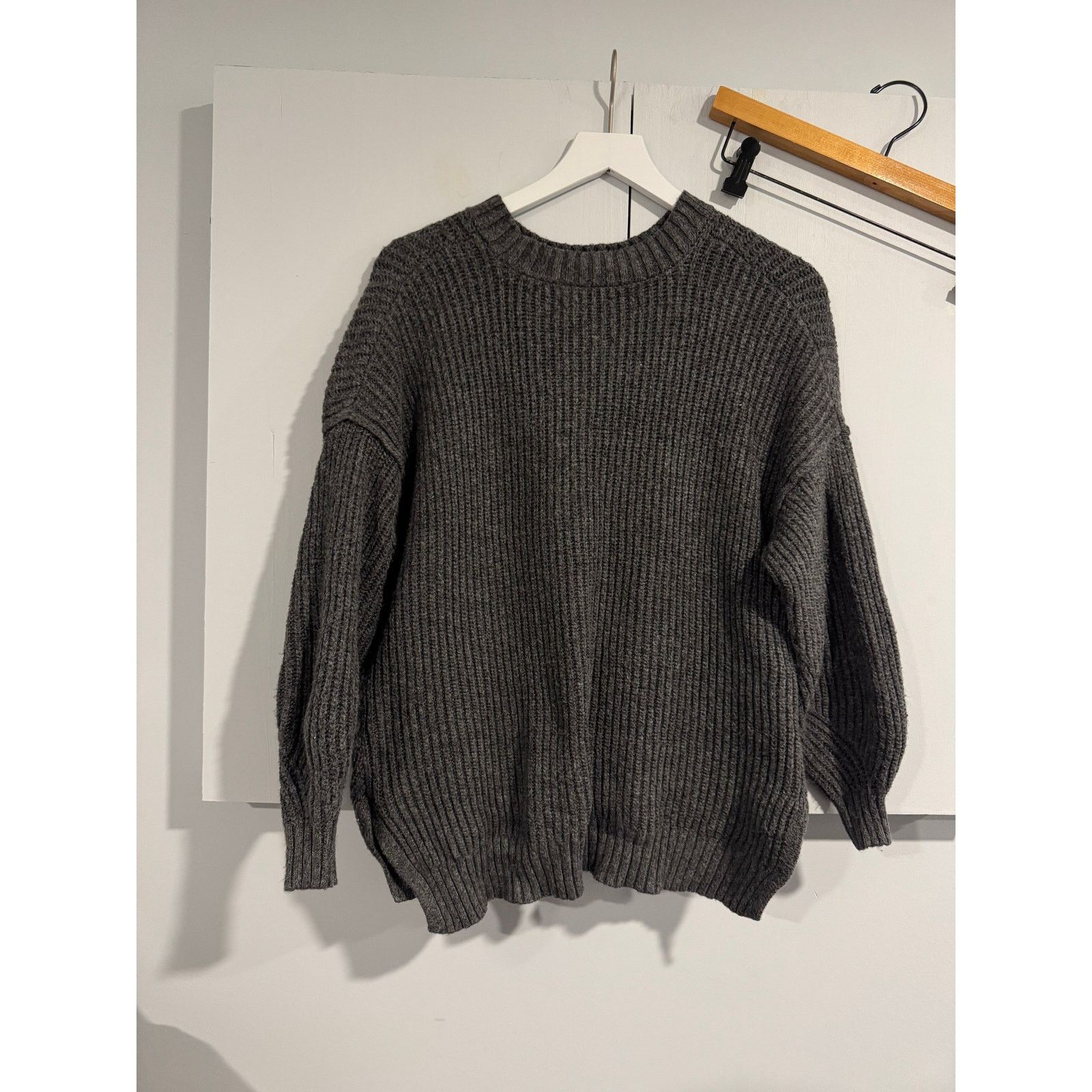 American Eagle Outfitters American Eagle Sweater Size Small Size S / US 4 / IT 40 - 3 Thumbnail