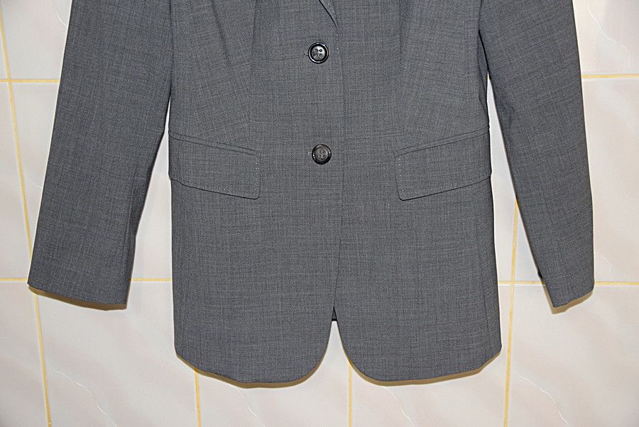 Escada Sport ESCADA*WEŁNA*M Size M / US 6-8 / IT 42-44 - 5 Thumbnail
