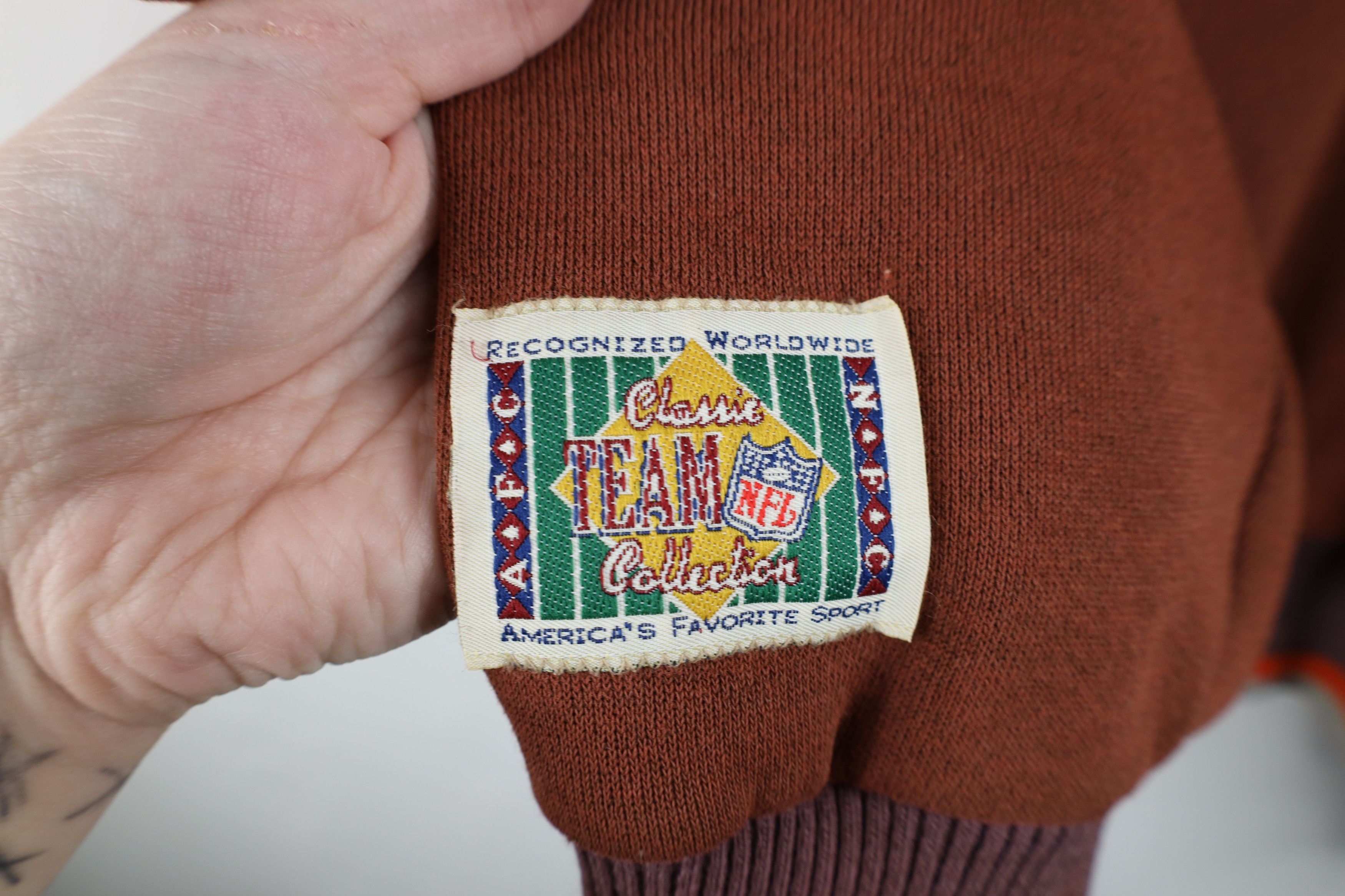 Vintage Vintage 90s Cleveland Browns Football Sweatshirt USA Size US L / EU 52-54 / 3 - 9 Thumbnail