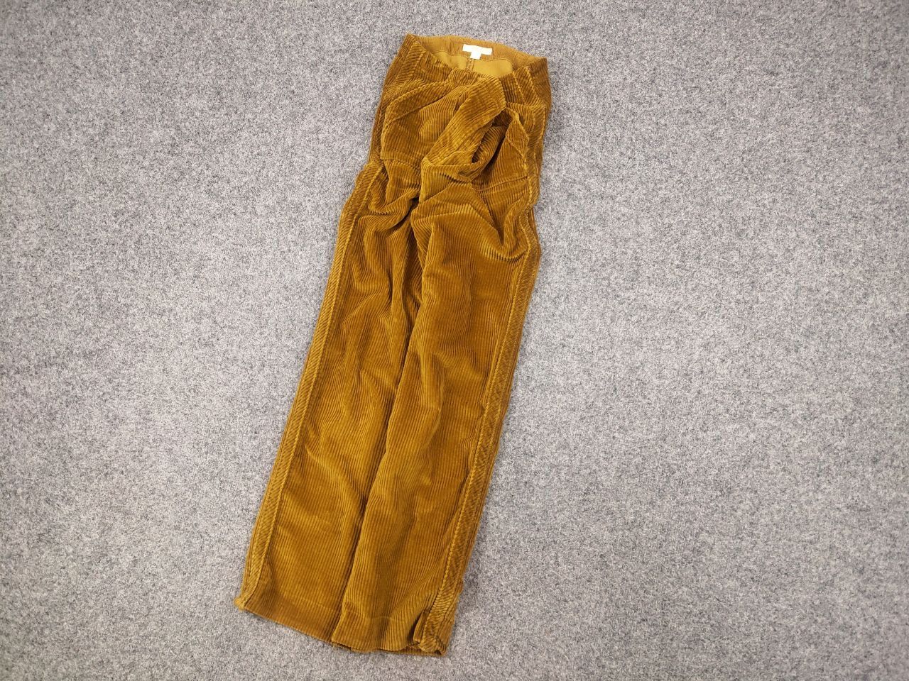 Burberry Burberry Yellow Corduroy Trousers Patch Pockets Baggy Pants Size 30" / US 8 / IT 44 - 3 Thumbnail