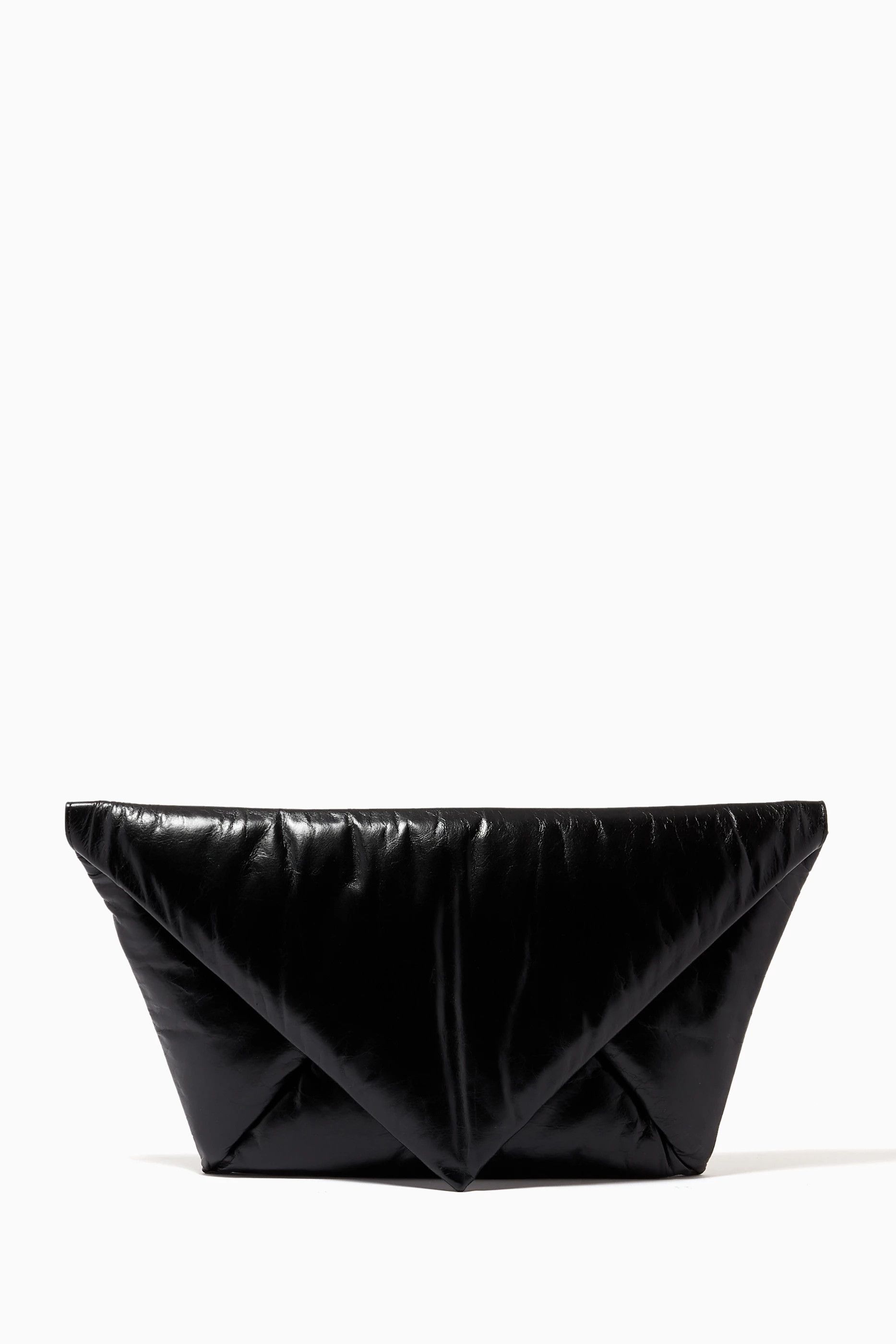 Bottega Veneta o1w1db10525 Size: OS / Pouch in Black Size ONE SIZE - 1 Thumbnail