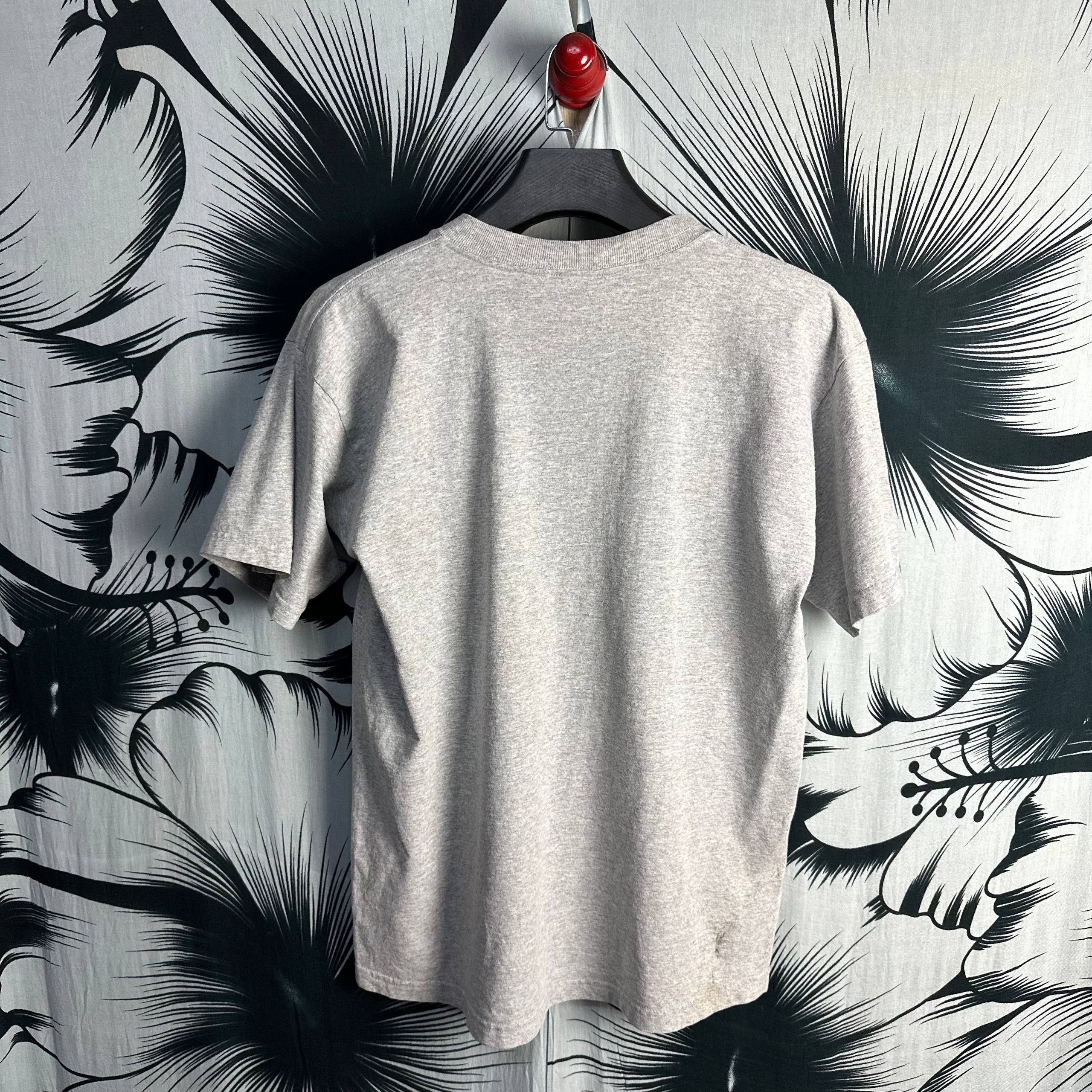 Vintage Vintage 2000s Calvin Klein T-Shirt Size US L / EU 52-54 / 3 - 2 Thumbnail