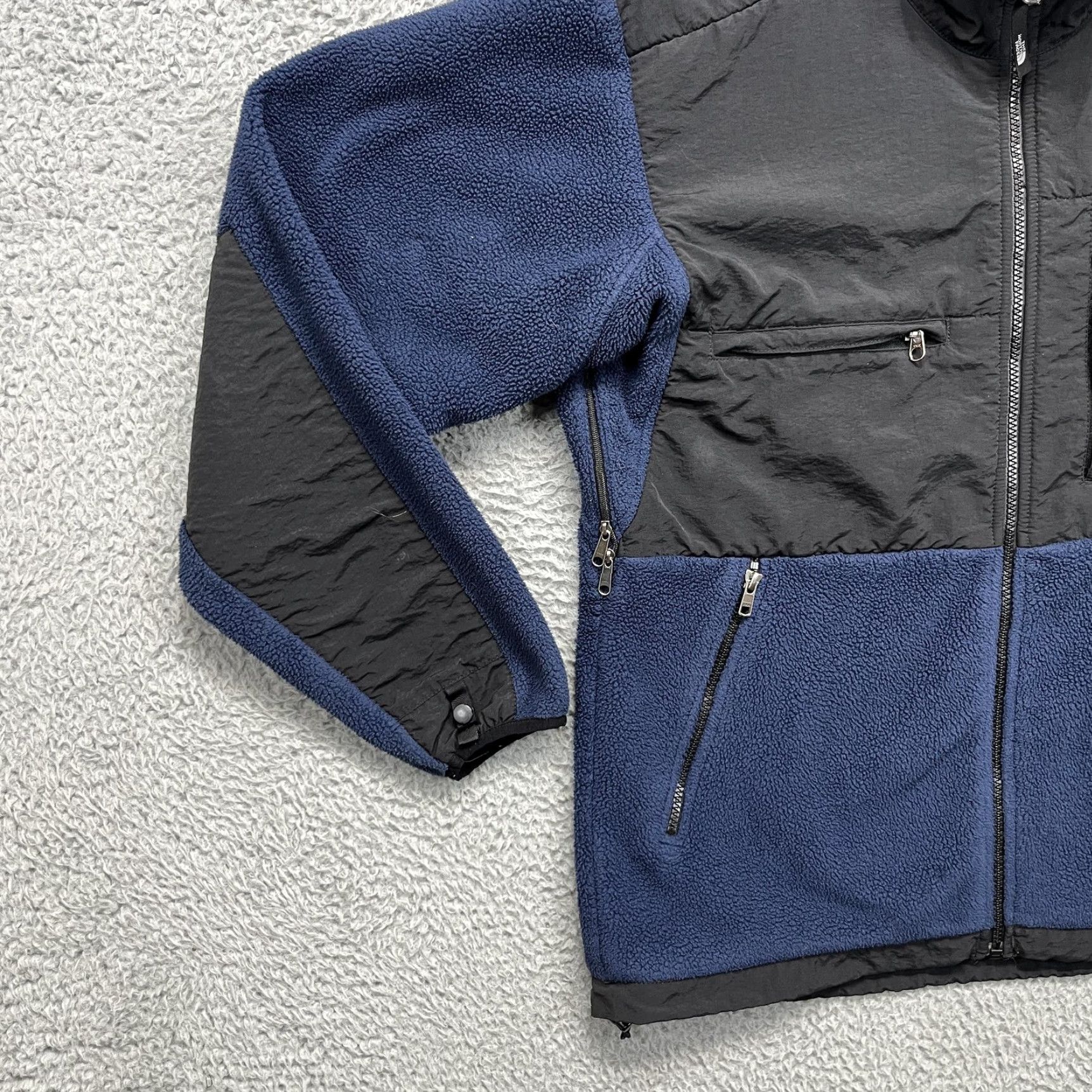 The North Face VINTAGE The North Face Retro Denali Jacket Mens M Navy Blue Polartec Fleece A193 Size US M / EU 48-50 / 2 - 4 Thumbnail