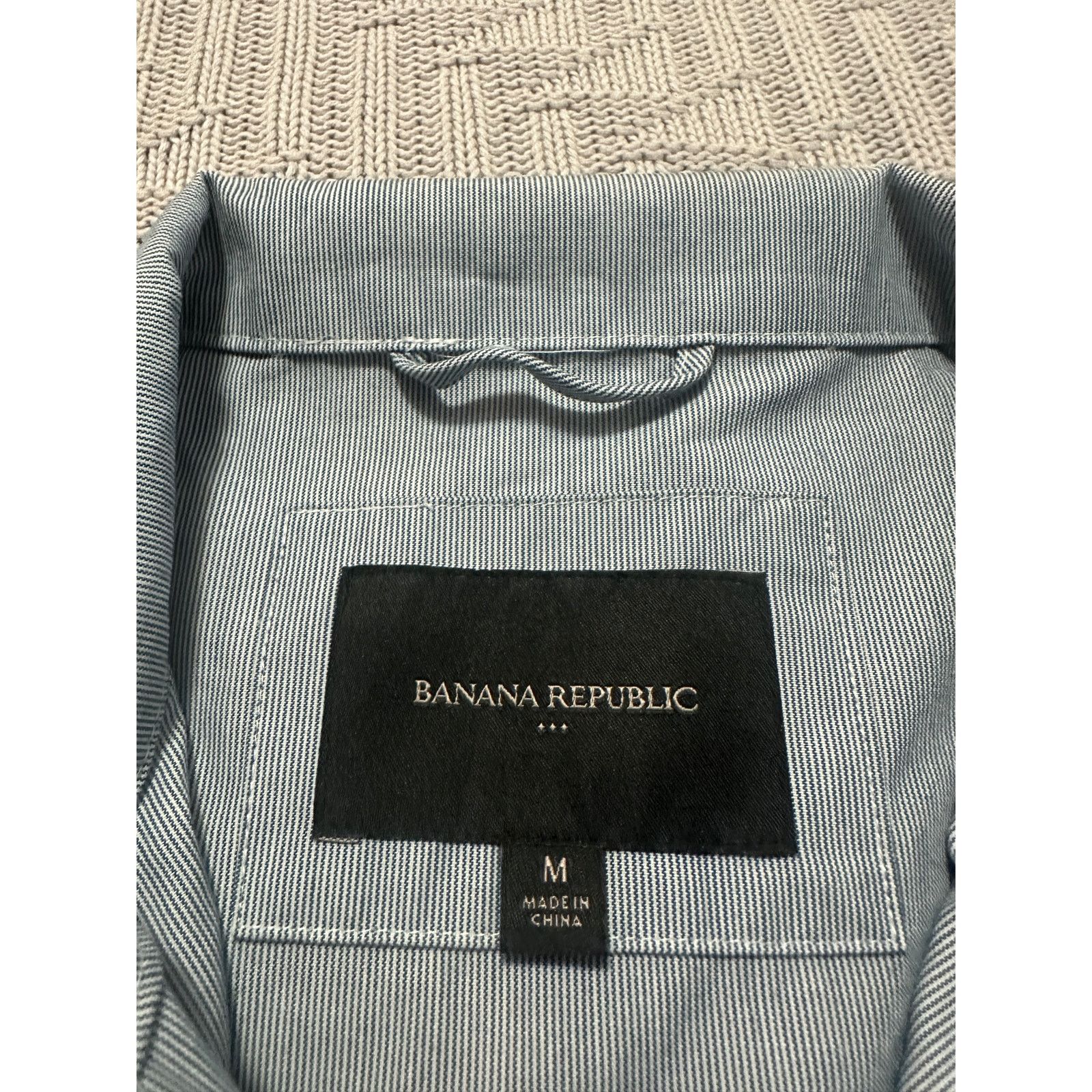 Banana Republic Banana Republic blue seersucker light jacket size M Size US M / EU 48-50 / 2 - 4 Thumbnail