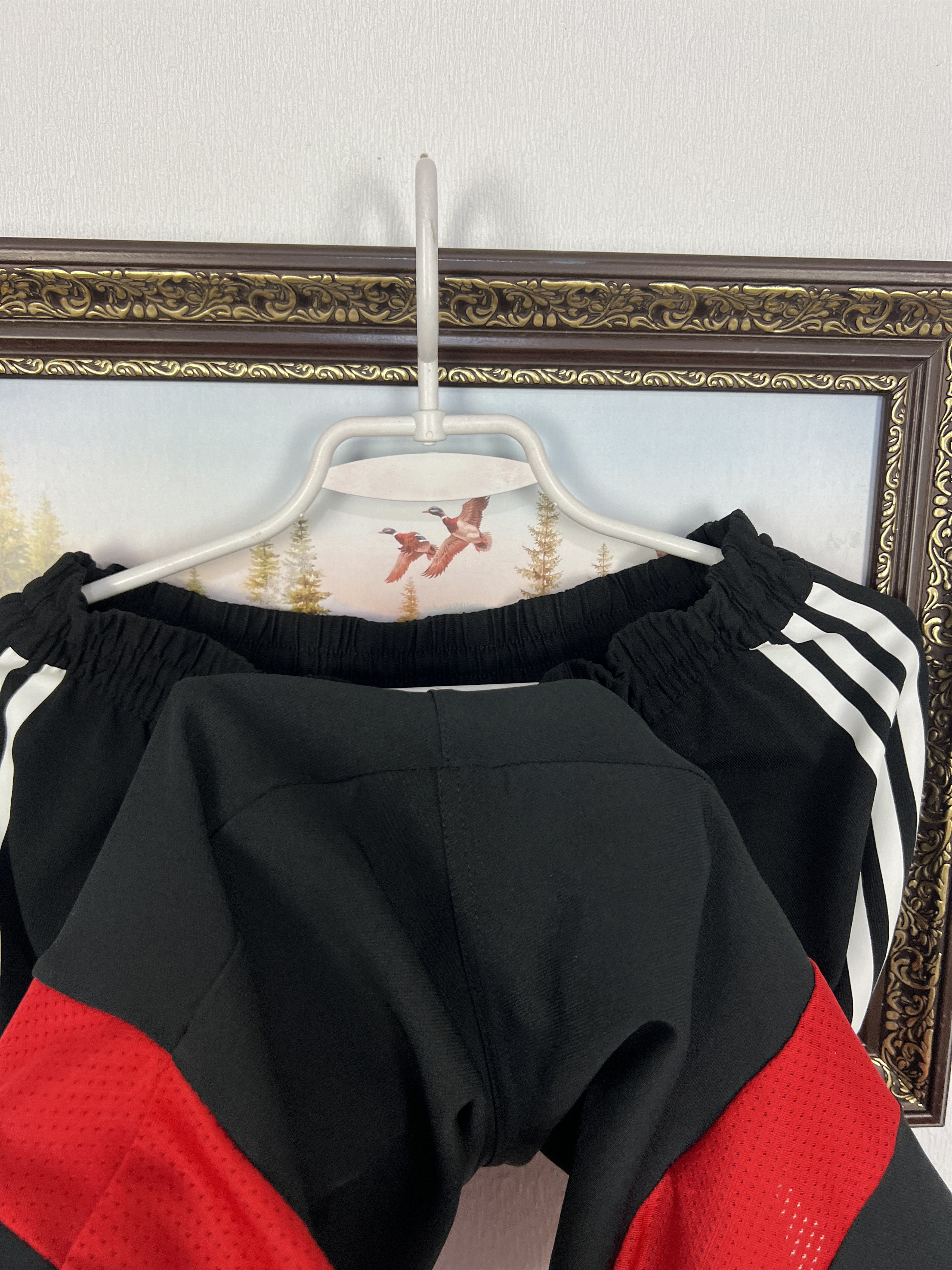 Adidas intage Adidas Liverpool Football Shorts Soccer YNWA L Size US 34 / EU 50 - 4 Thumbnail