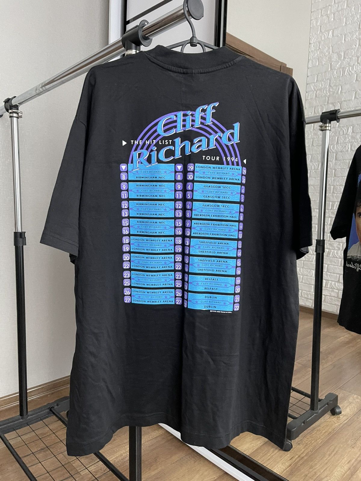 Band Tees 1994 Cliff Richard The Hit List Vintage Tour T-Shirt Tee Size US XL / EU 56 / 4 - 7 Thumbnail