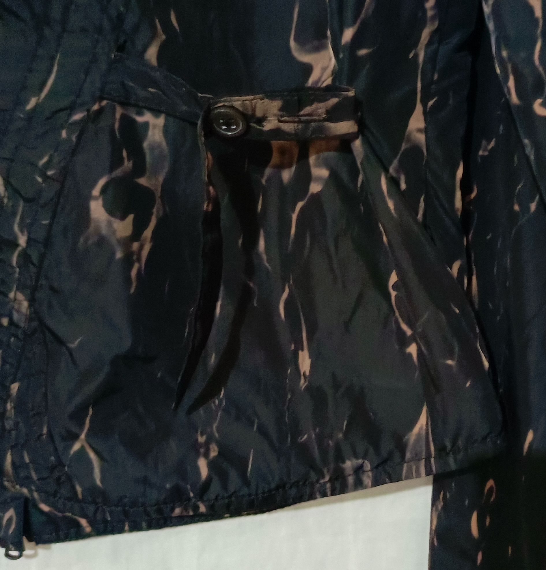 Diesel 00's Diesel Fur Fire Black Abstrak Cropped Nylon Jacket Size XS / US 0-2 / IT 36-38 - 2 Thumbnail