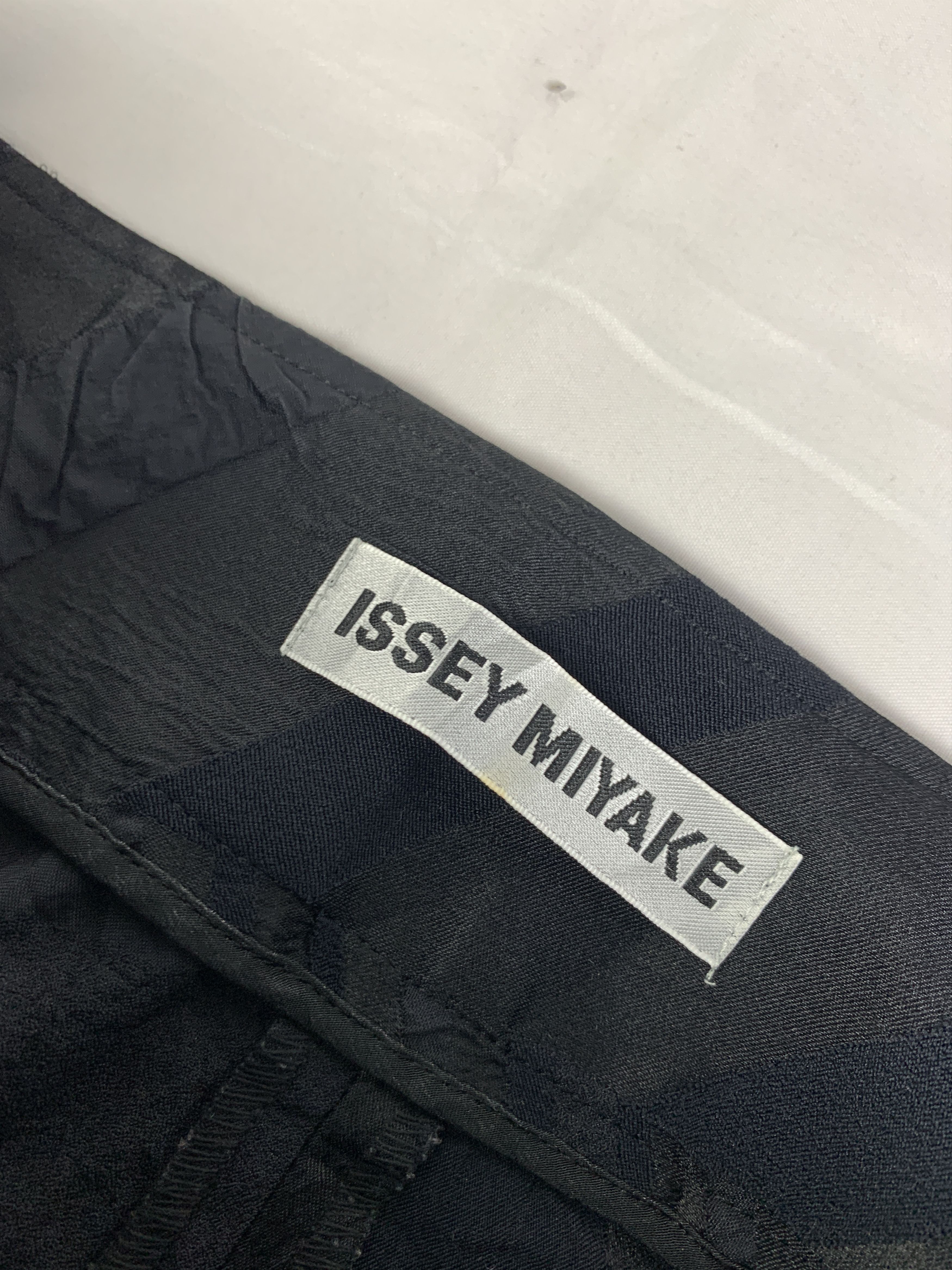 Issey Miyake 2000s Issey Miyake Black Geometric Pants (29) Size 29" - 2 Thumbnail