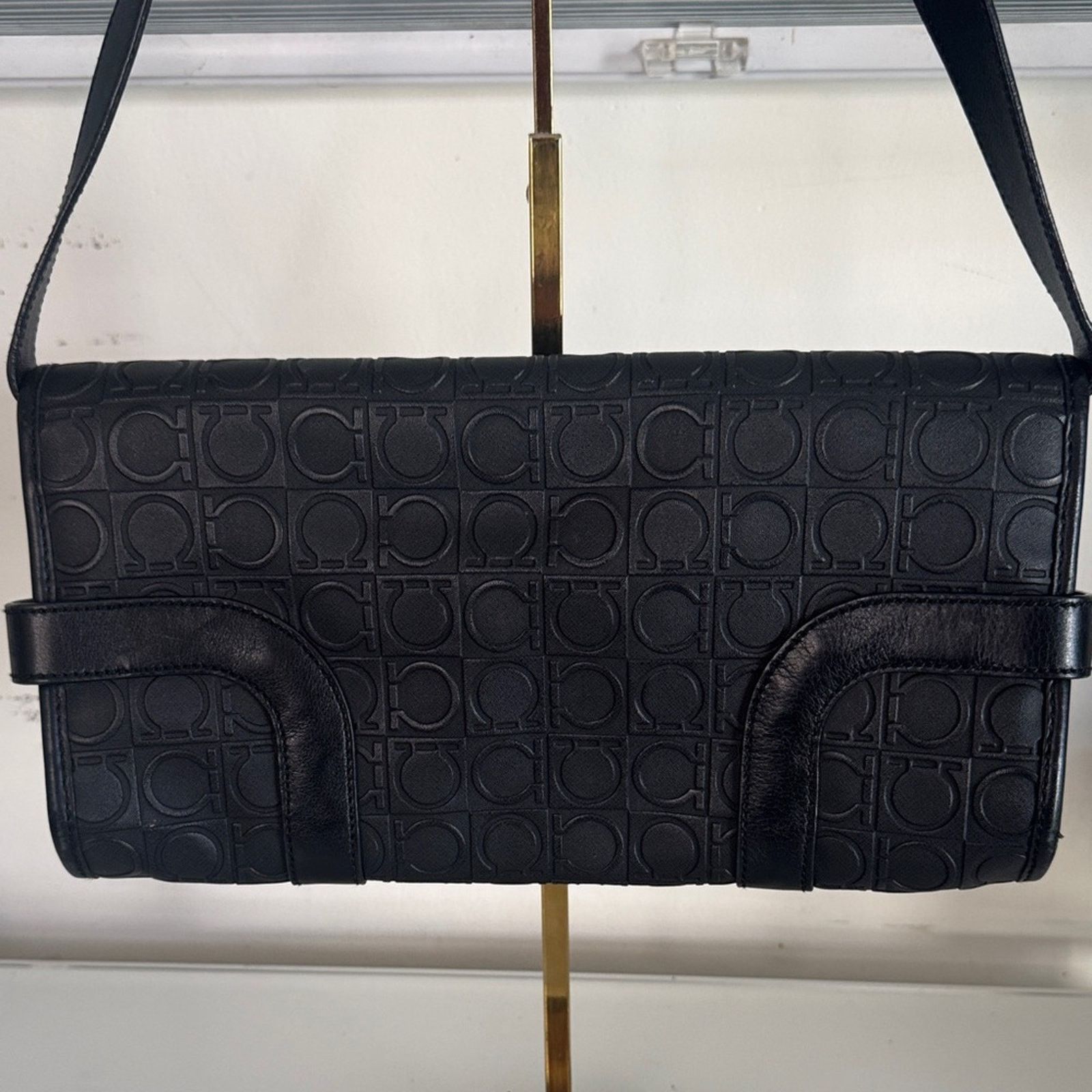 Salvatore Ferragamo Salvatore Ferragamo Vintage Logo-Embossed Shoulder Bag Size ONE SIZE - 5 Thumbnail