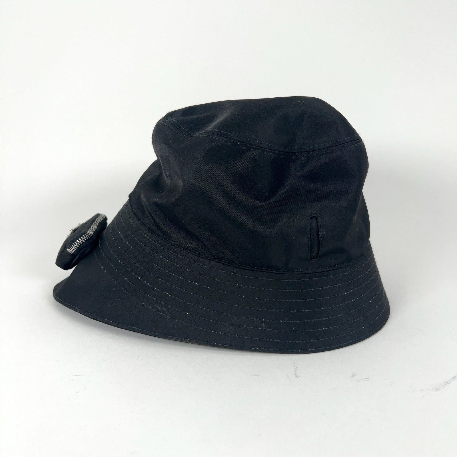 Prada Prada Pouch Re-Nylon Bucket Hat Size ONE SIZE - 3 Thumbnail