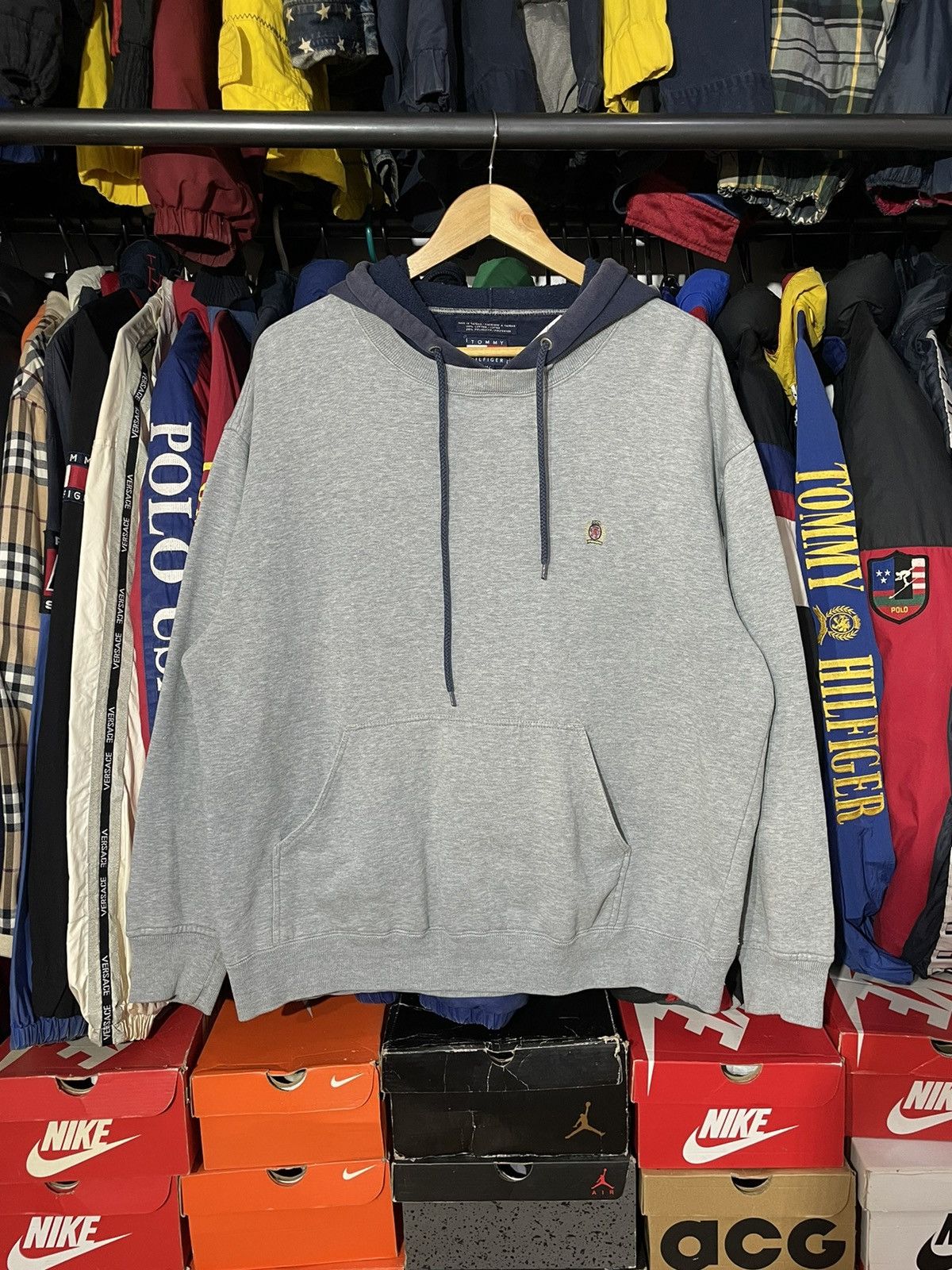 Tommy Hilfiger × Vintage Hoodie Tommy Hilfiger Big Logo 90’s Vintage Size US L / EU 52-54 / 3 - 5 Thumbnail