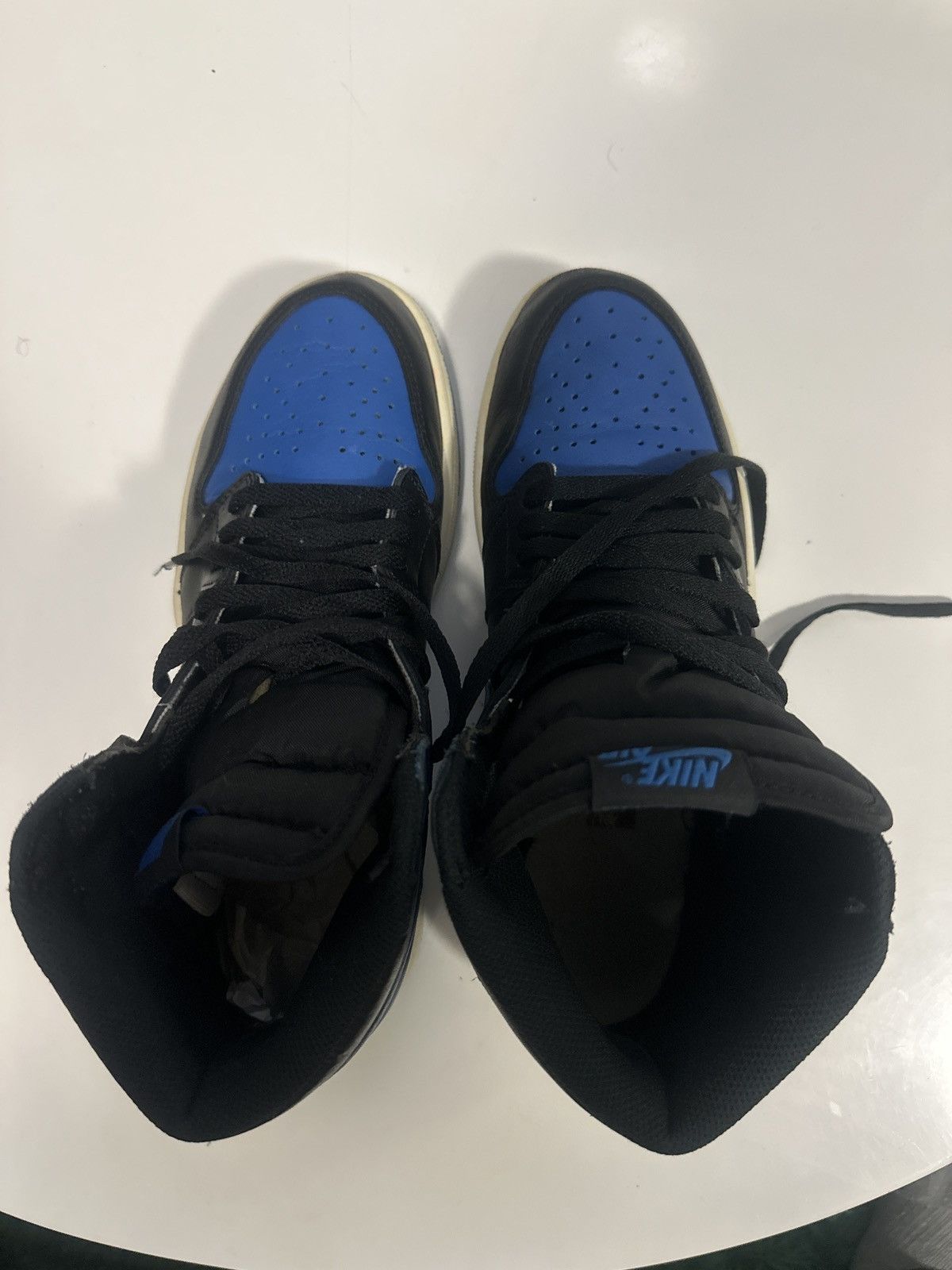 Nike Men Nike Air Jordan 1 Retro High Royal 2017 9.5 555088 007 Size US 9.5 / EU 42-43 - 6 Thumbnail