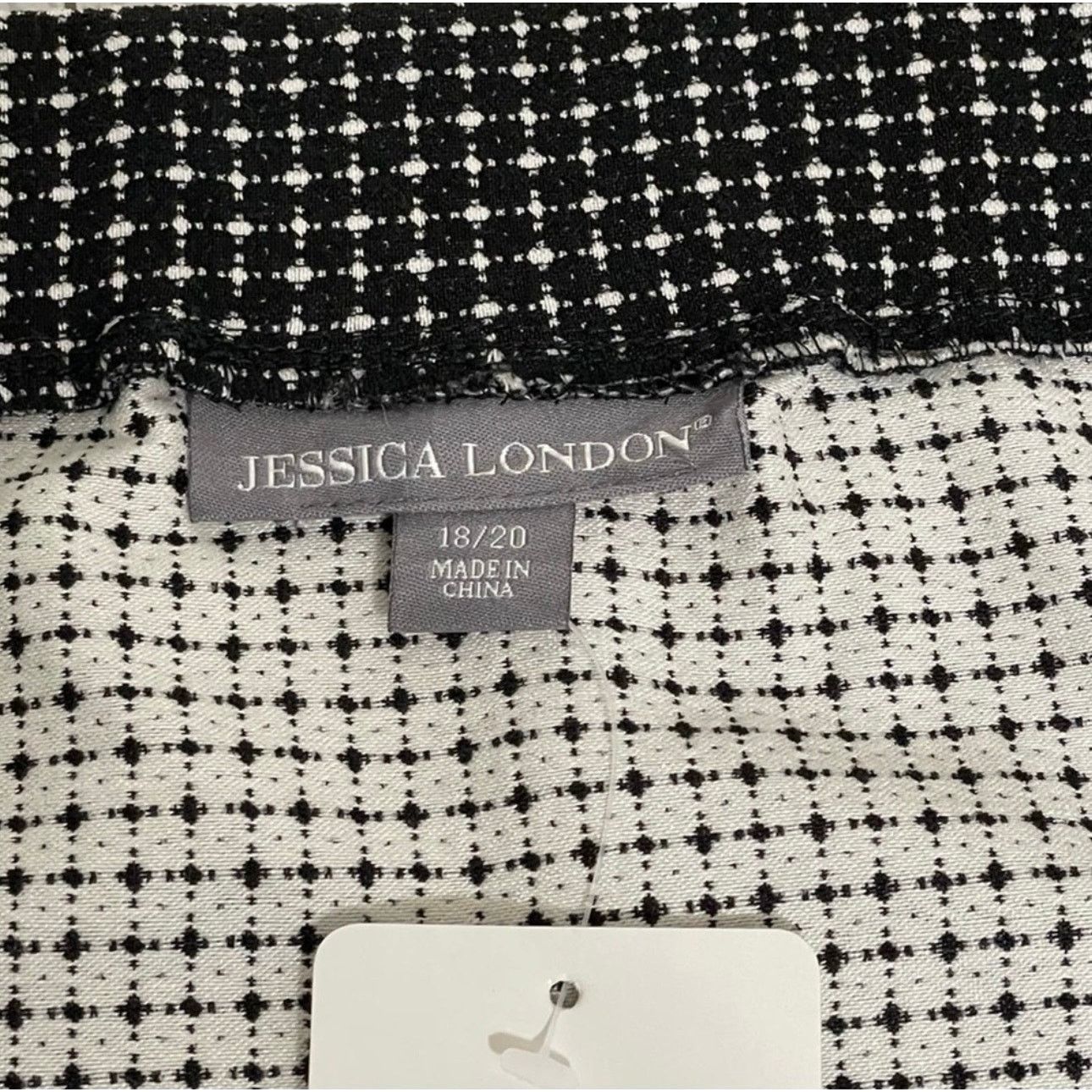 Other JESSICA LONDON Black & White Box Plaid Skirt Size 18/20 NWT Size 40" / US 18 - 7 Thumbnail