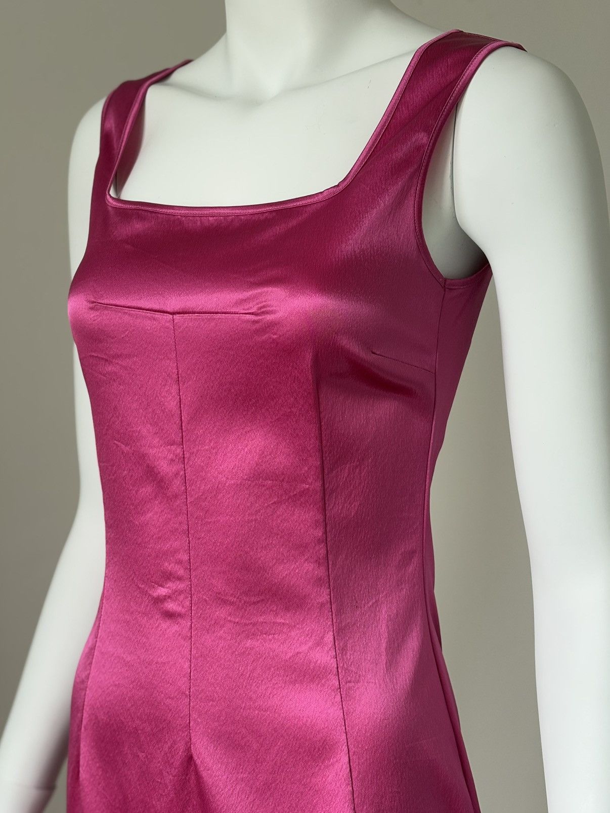 Dolce & Gabbana 90s Dolce & Gabbana Fuchsia Midi Dress Square Neck Bodycon S Size S / US 4 / IT 40 - 3 Thumbnail