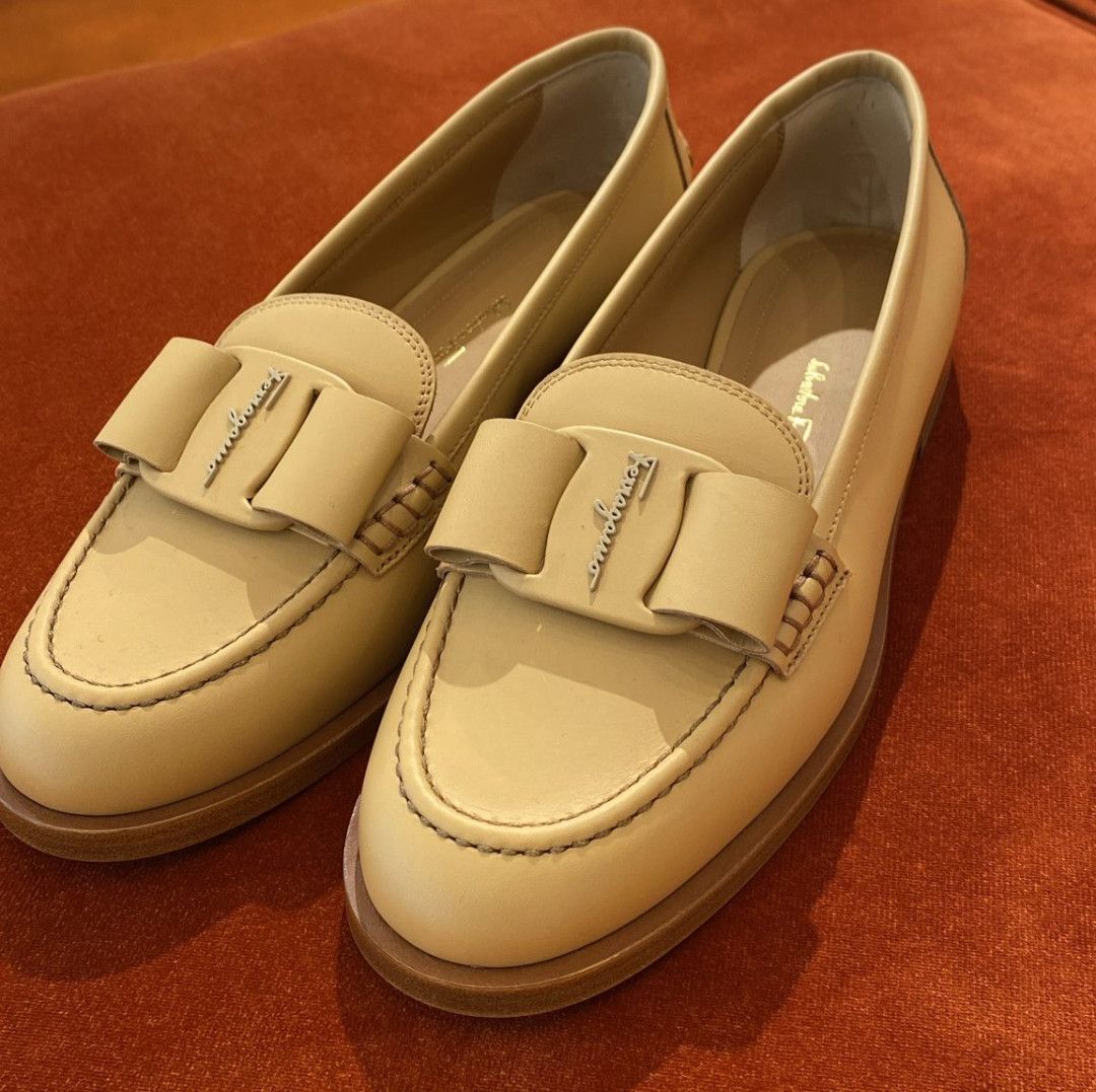 Salvatore Ferragamo o1s1rm0724 Vivaldo Leather Loafers in Beige Size US 8.5 / IT 38.5 - 1 Thumbnail