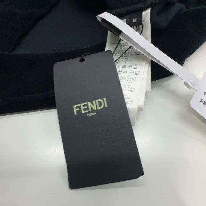 Fendi Fendi FW21 Black Logo Sweatshirt for Men -2507 Size US M / EU 48-50 / 2 - 2 Thumbnail