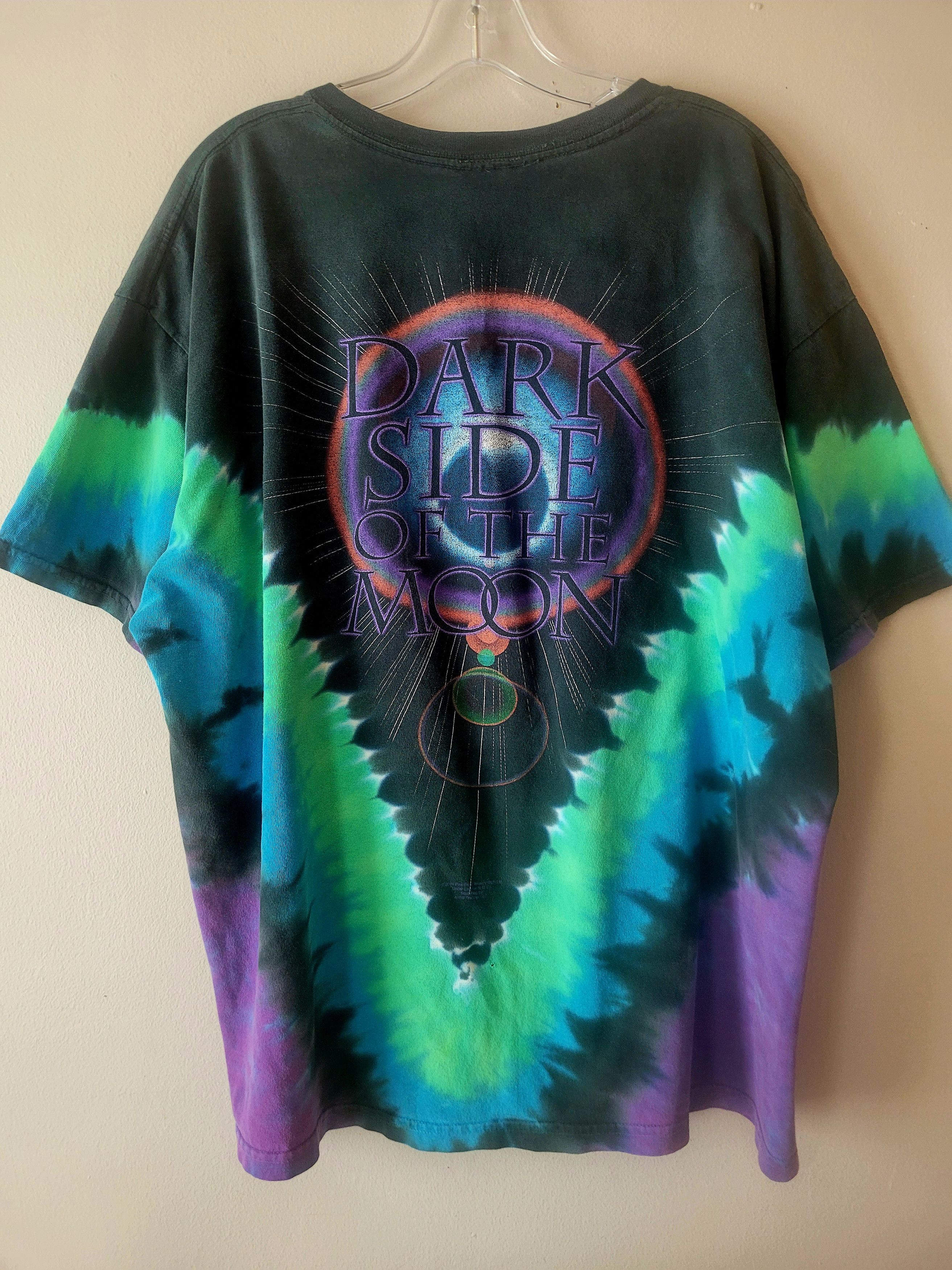 Other Vintage 2004 Pink Floyd DSOTM Tee Size US XL / EU 56 / 4 - 2 Thumbnail