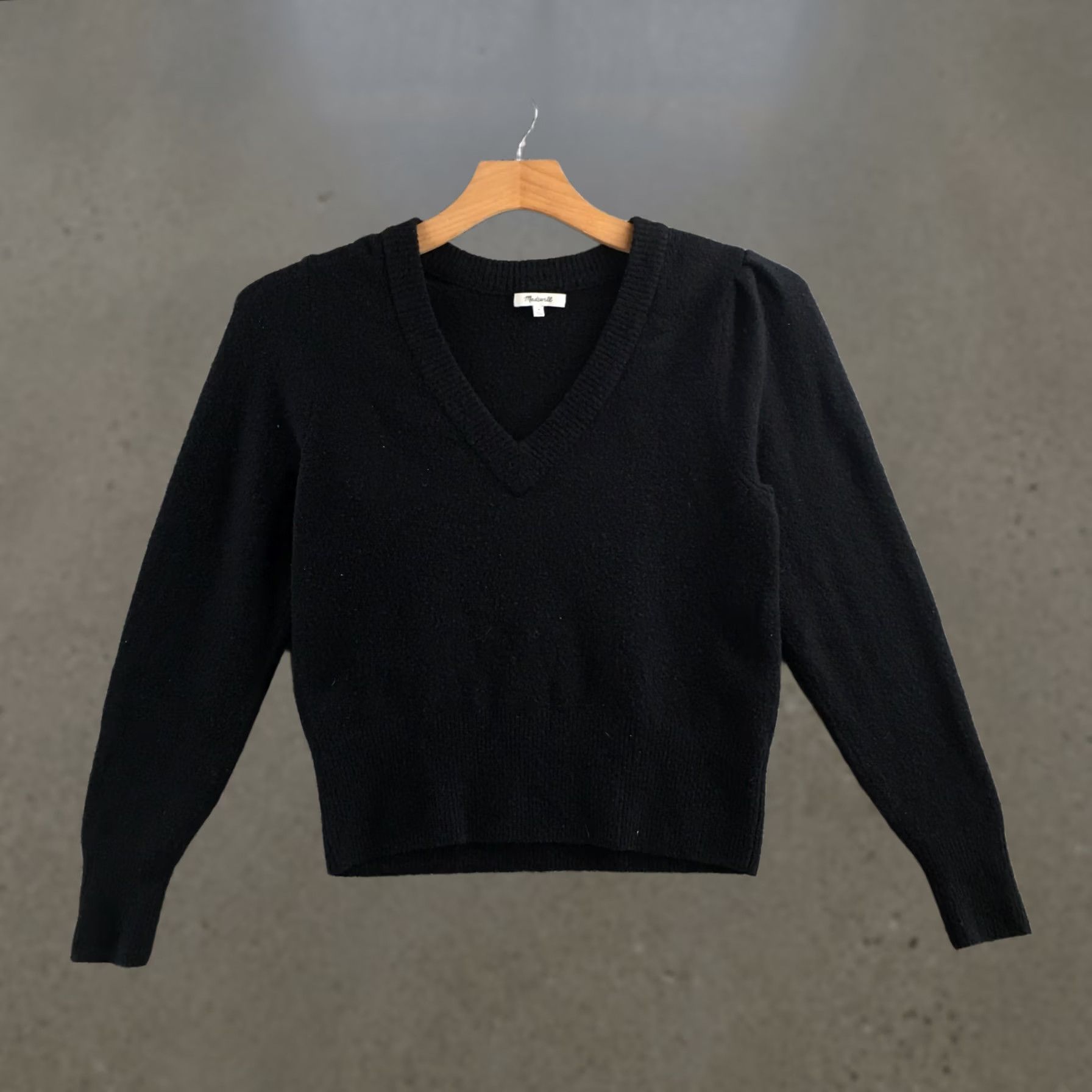 Madewell Madewell Sweater Shirt Womens M Black V-Neck Crop Puff Shoulder Long Sleeve Pullover Size M / US 6-8 / IT 42-44 - 1 Thumbnail
