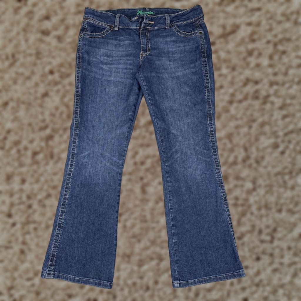 Wrangler Wrangler Jeans Juniors Bootcut Blue Med Wash Mid Rise Stretch Denim 34x30 Women's Size 13/14 Size 34" / US 12 / IT 48 - 1 Thumbnail