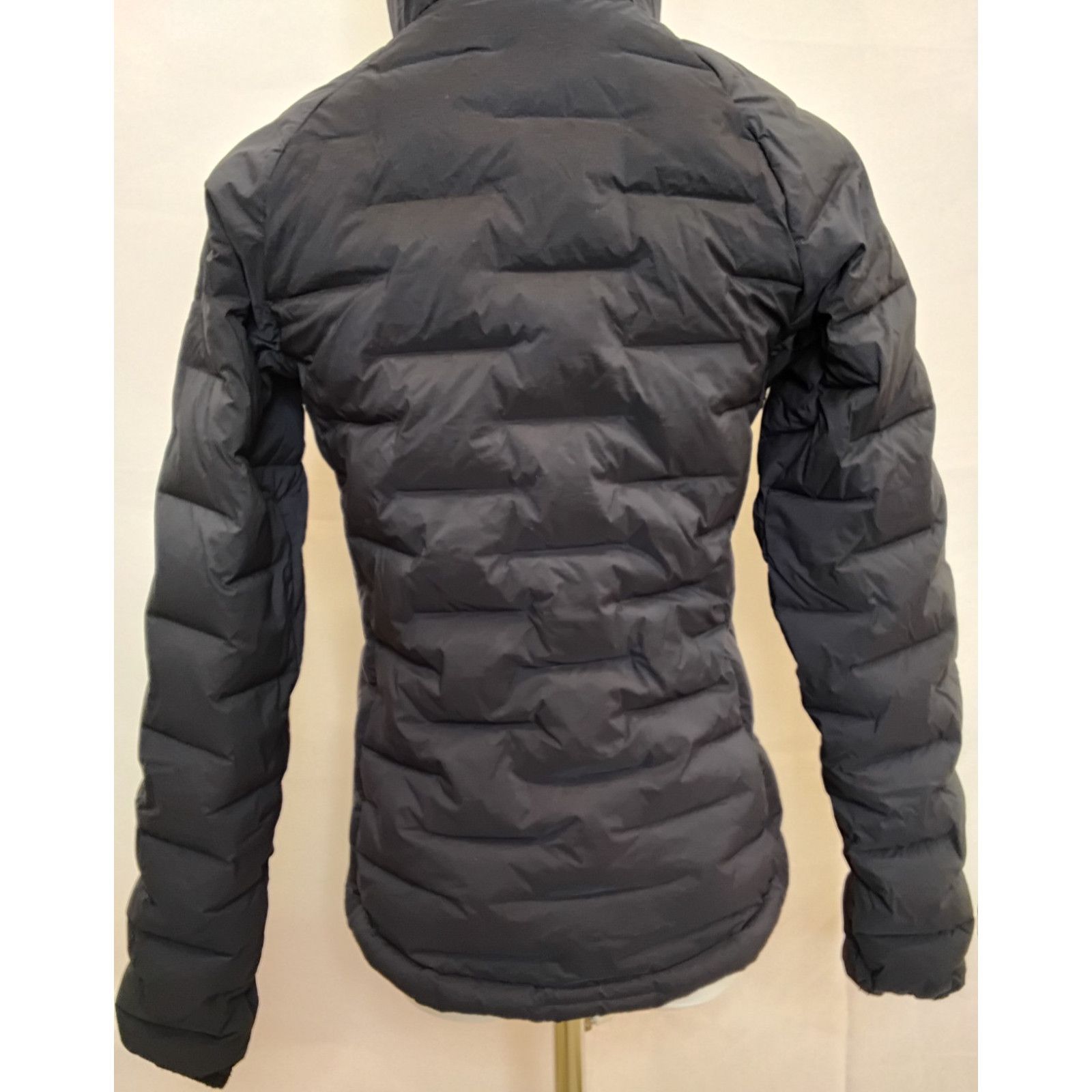 Mountain Hardwear Mountain Hardwear Down Jacket Women's XS Black Hooded Size XS / US 0-2 / IT 36-38 - 8 Thumbnail