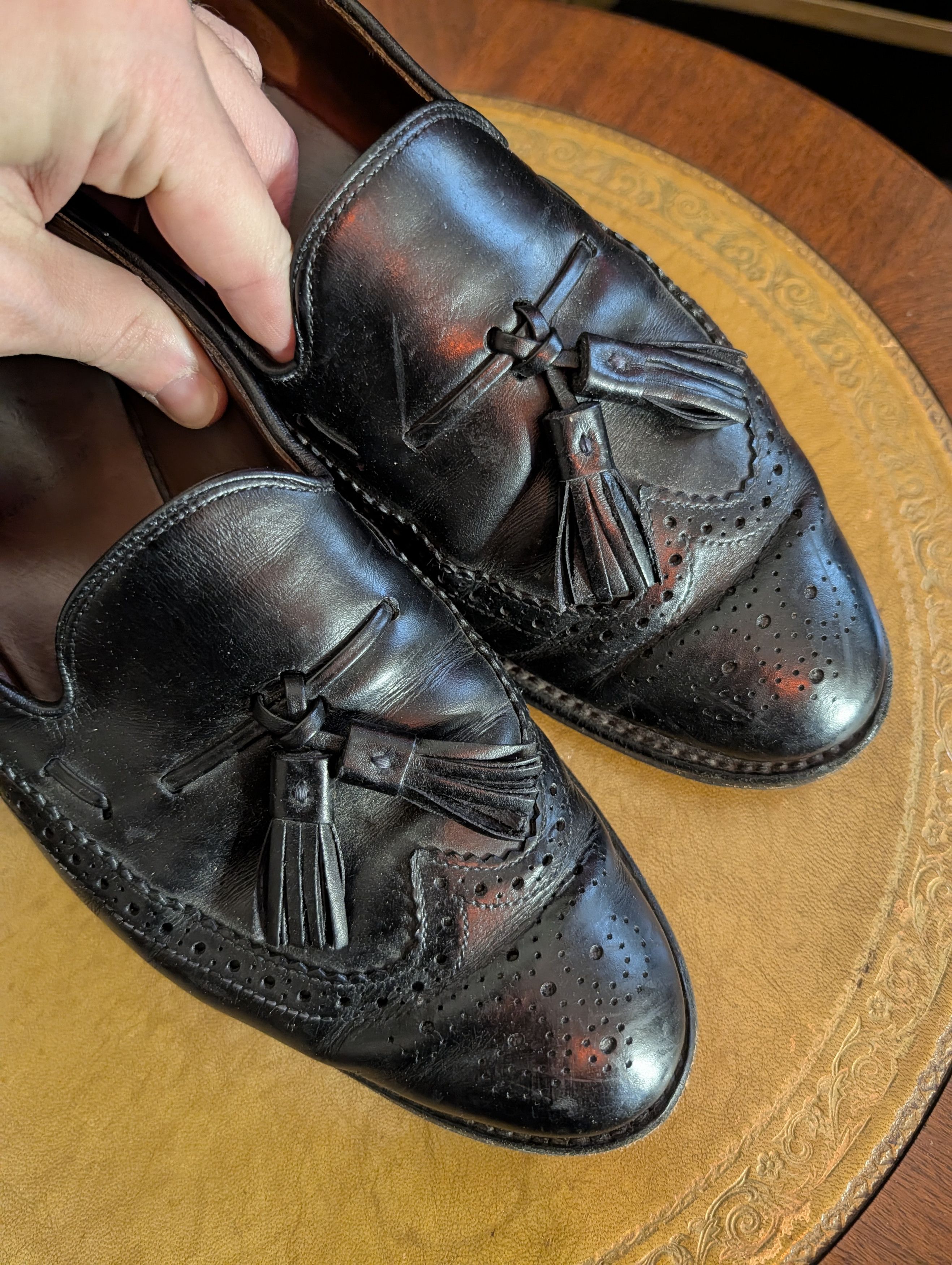 Allen Edmonds "Manchester" black leather tassel brogue MiUSA loafers Size US 9.5 / EU 42-43 - 5 Thumbnail