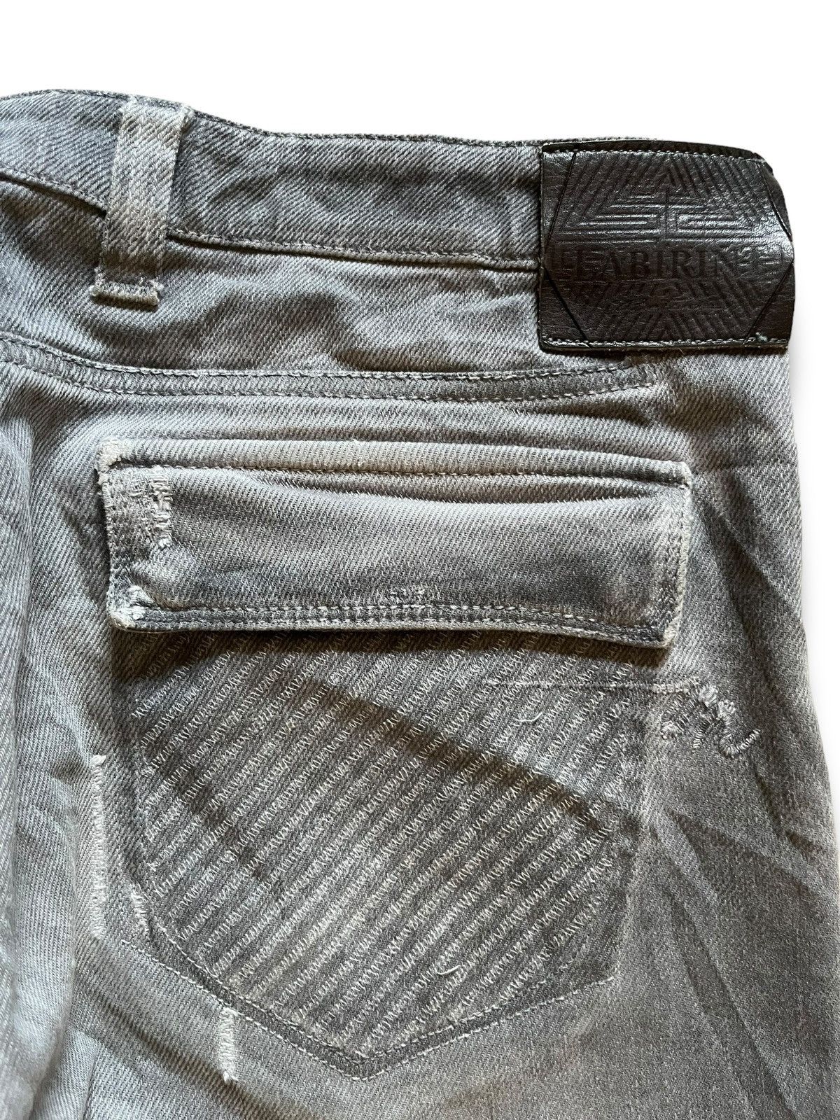Other Vintage Italian Brand Two Tone Distressed Fatigue Jeans Size US 33 - 10 Thumbnail