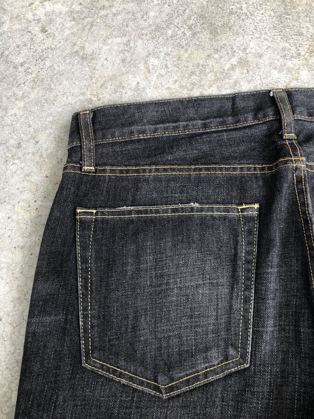 If Six Was Nine Flared Uniqlo Bootcut Distressed Jeans Size US 32 / EU 48 - 16 Thumbnail