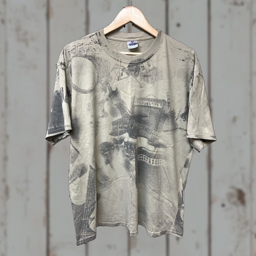 Vintage VINTAGE Mens Yazbek T-Shirt XL Short Sleeve Tan Brown Guitar Amplifier All Over Print Band Mens XL Size US XL / EU 56 / 4 - 1 Thumbnail