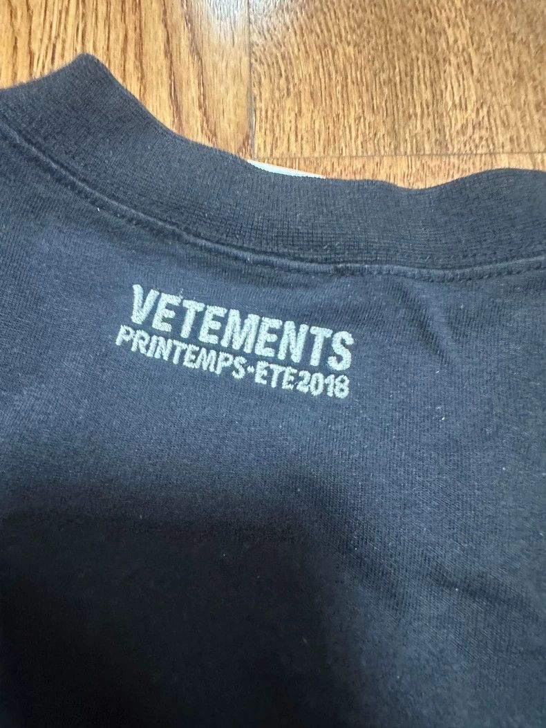 Vetements Vetements French flag short-sleeve shirt, length 81, chest Size US L / EU 52-54 / 3 - 5 Thumbnail