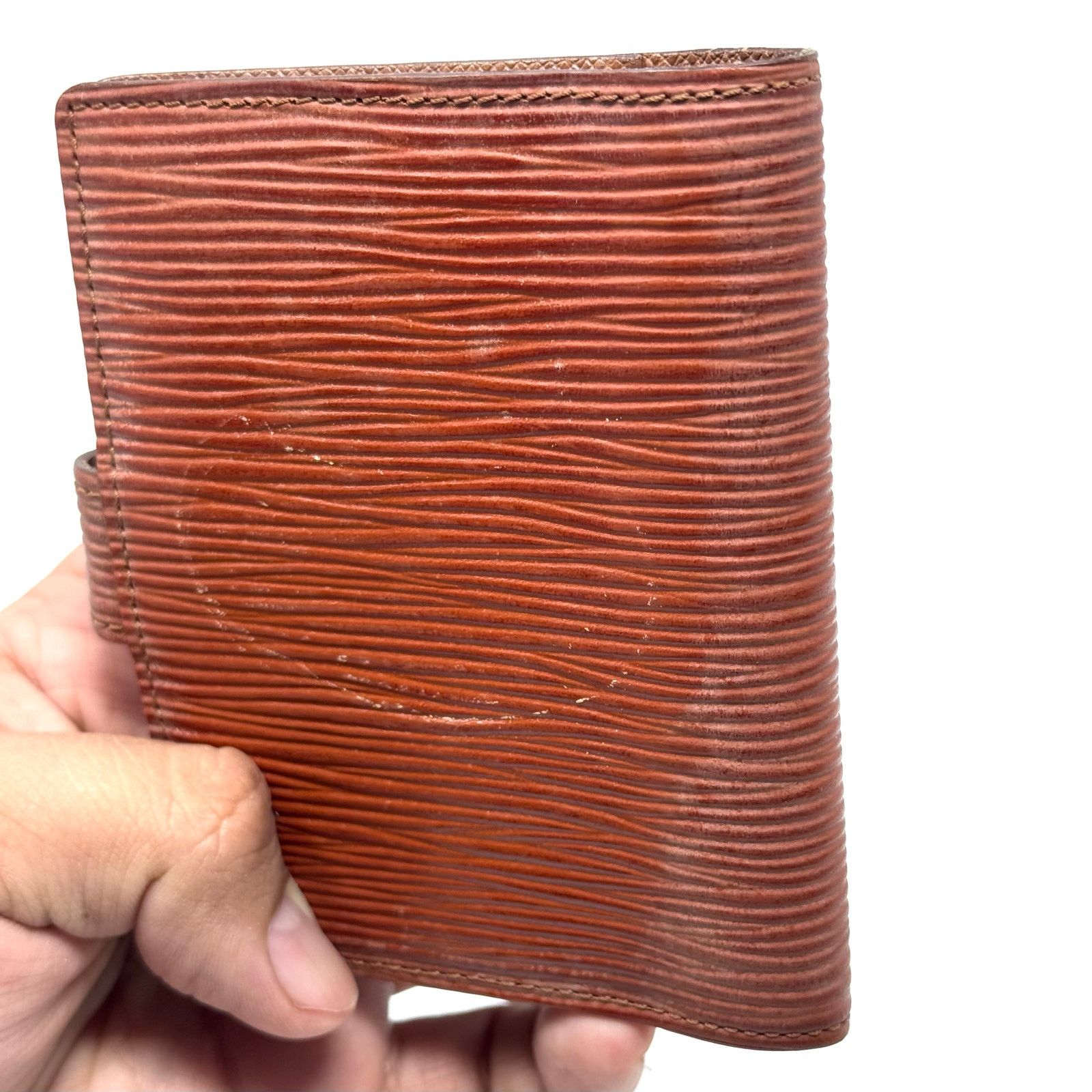 Louis Vuitton Louis Vuitton Epi Buckle Wallet Size ONE SIZE - 14 Thumbnail