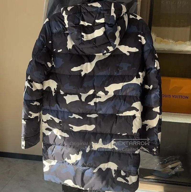Valentino Valentino Camouflage Men's Down Jacket . Size US M / EU 48-50 / 2 - 2 Thumbnail