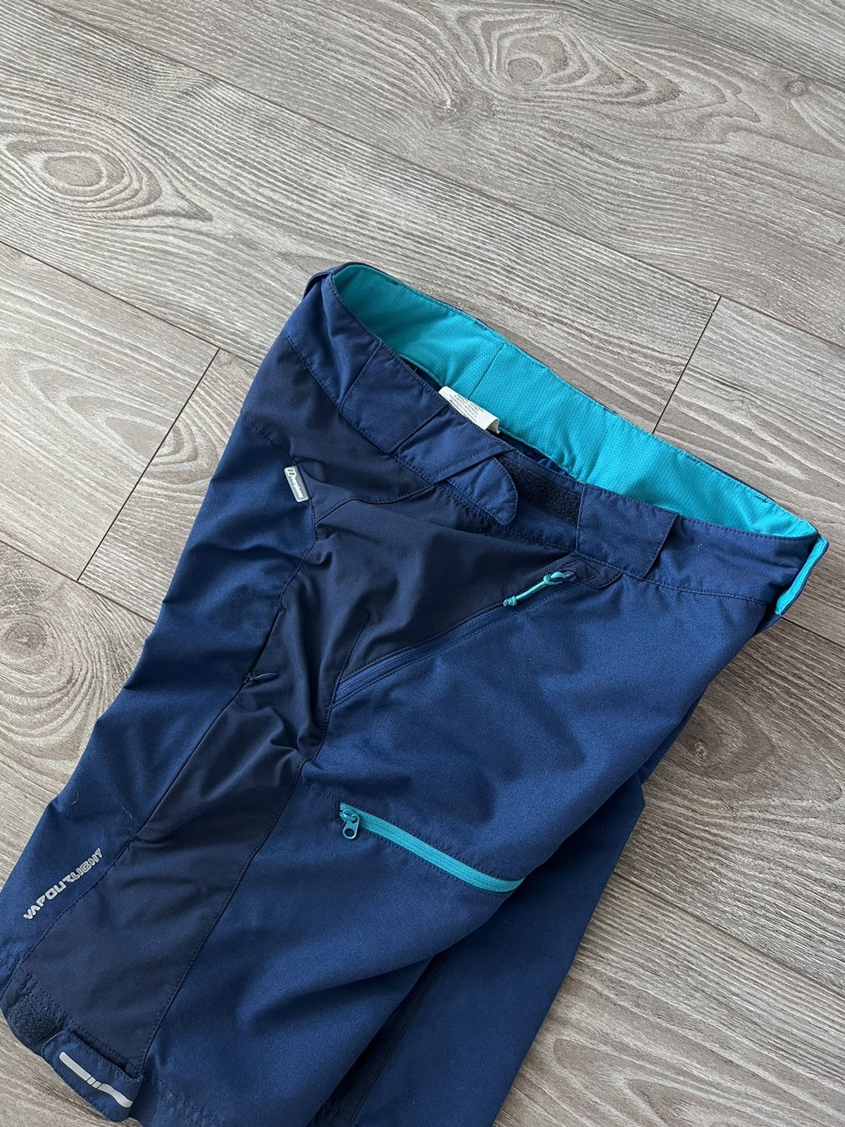 Berghaus × Designer ‼️BERGHAUS VAPOLIR LIGHT REGULAR MULTIPOCKET YKK SHORTS‼️ Size US 31 - 11 Thumbnail