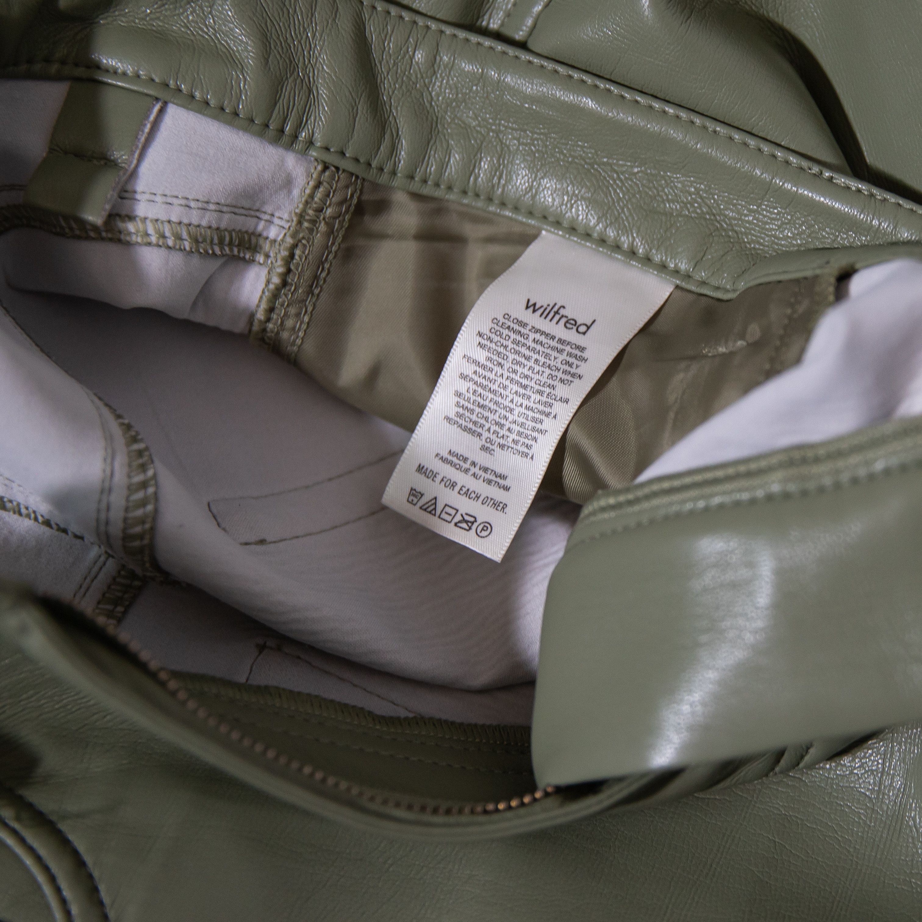 Aritzia Wilfred Aritzia Melina Cropped Vegan Leather Size 26" / US 2 / IT 38 - 3 Thumbnail