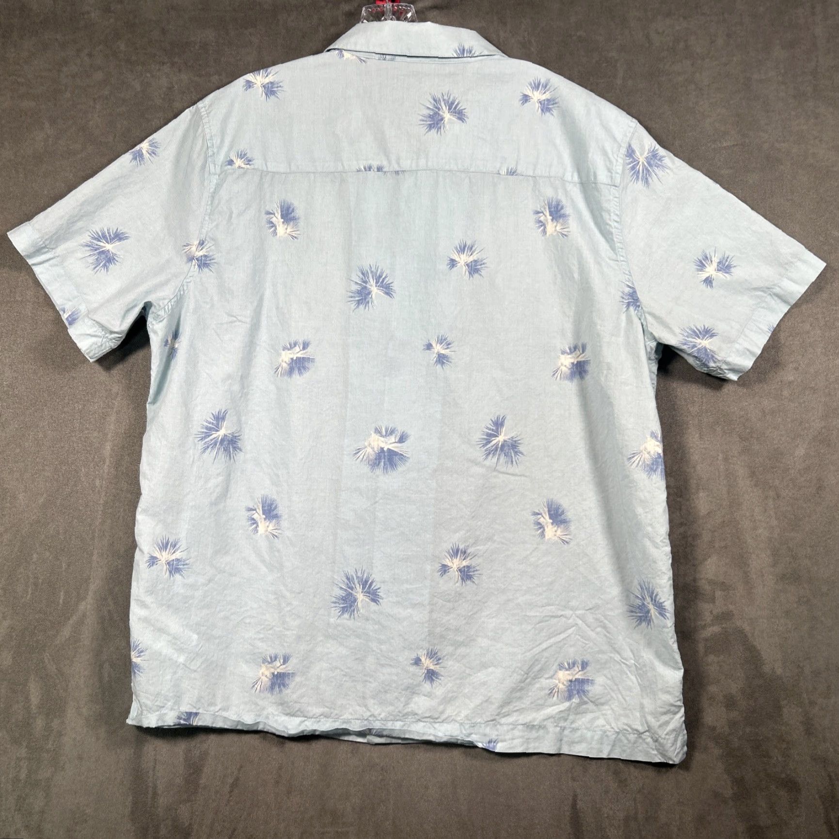 TravisMathew Travis Mathew Shirt Mens XL Light Blue Floral AOP Hawaiian Tropical Shirt Size US XL / EU 56 / 4 - 6 Thumbnail