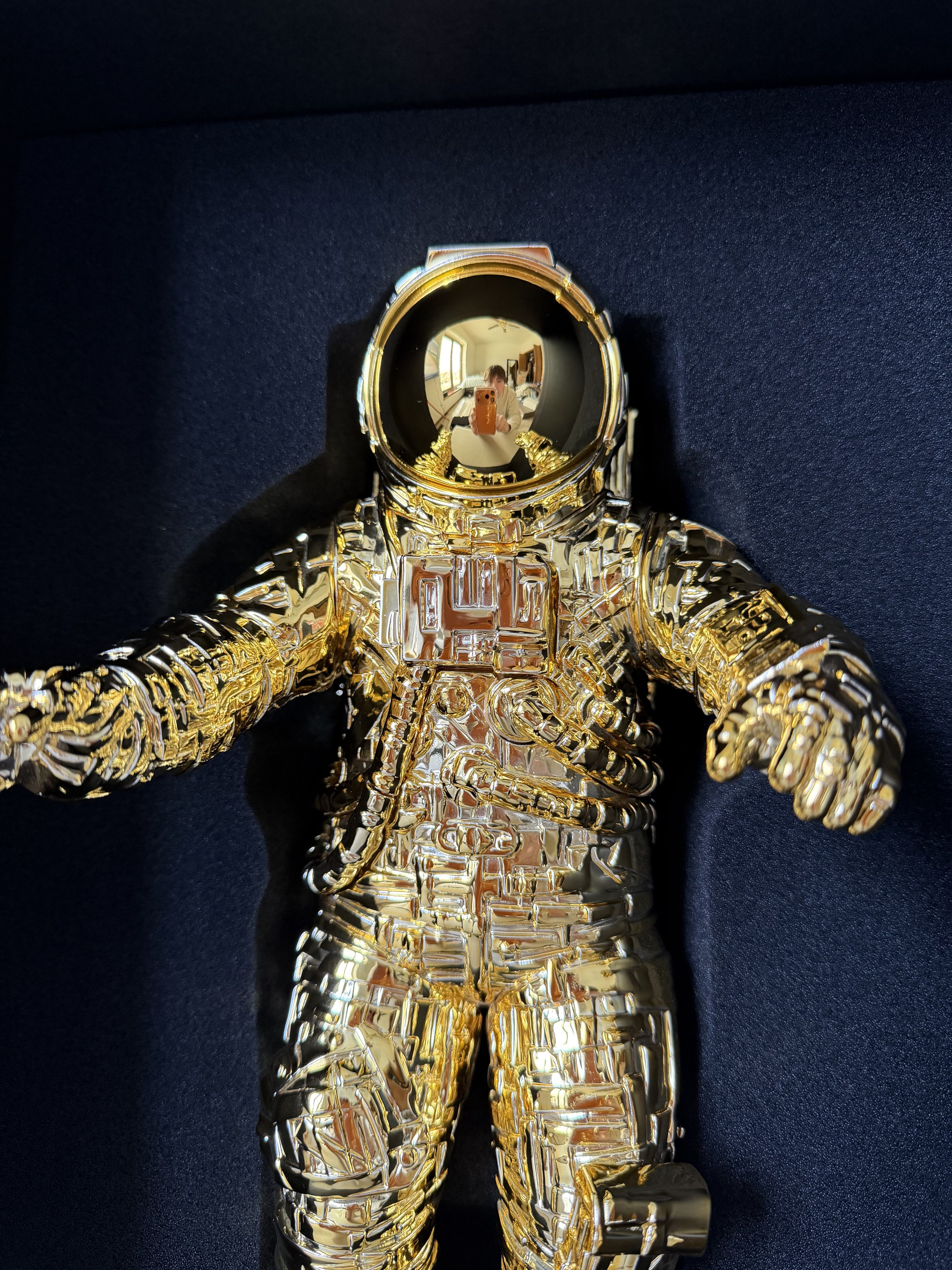 Billionaire Boys Club Billionaire Boys Club Michael Kagan Astronaut in Gold Size ONE SIZE - 2 Thumbnail